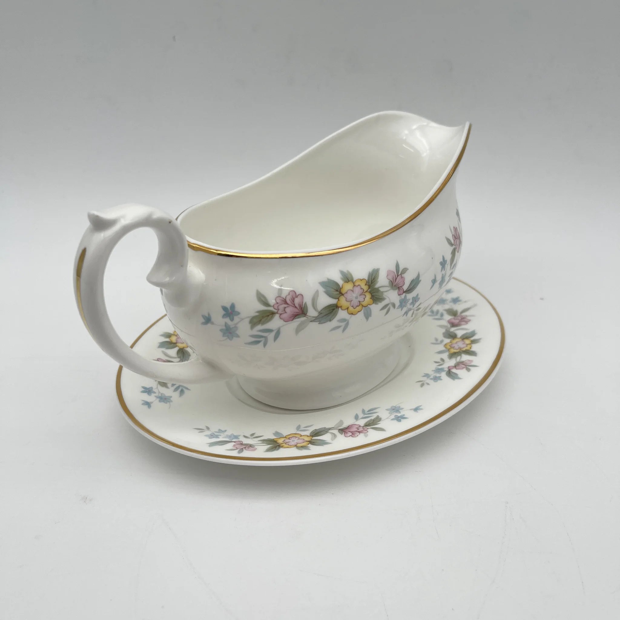 【复古】灰船（索西耶/索西耶船）&索西耶/ Mayfair / 1950-1980年代（推测）/ Fine Bone China /英国 /小花图案，柔和色调，金彩