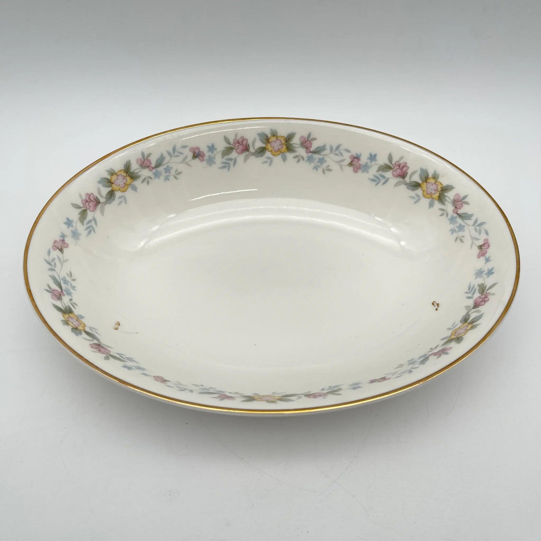 【复古】椭圆形大碗（大碗）/ Mayfair (Mayfair) / 1950-1980年代（推测）/ Fine Bone China /英国/小花花样， 柔和色调，金彩