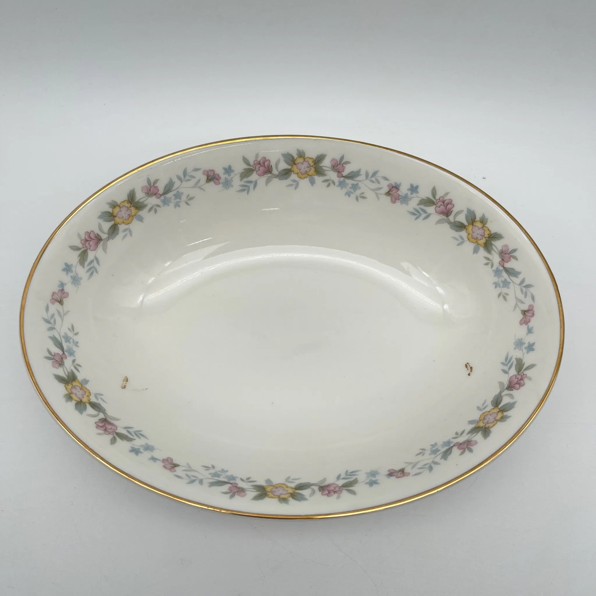 【复古】椭圆形大碗（大碗）/ Mayfair (Mayfair) / 1950-1980年代（推测）/ Fine Bone China /英国/小花花样， 柔和色调，金彩