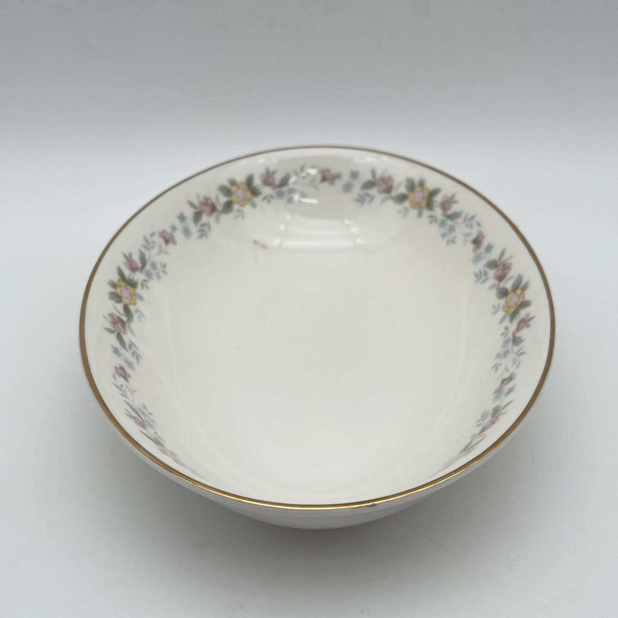 【复古】椭圆形大碗（大碗）/ Mayfair (Mayfair) / 1950-1980年代（推测）/ Fine Bone China /英国/小花花样， 柔和色调，金彩
