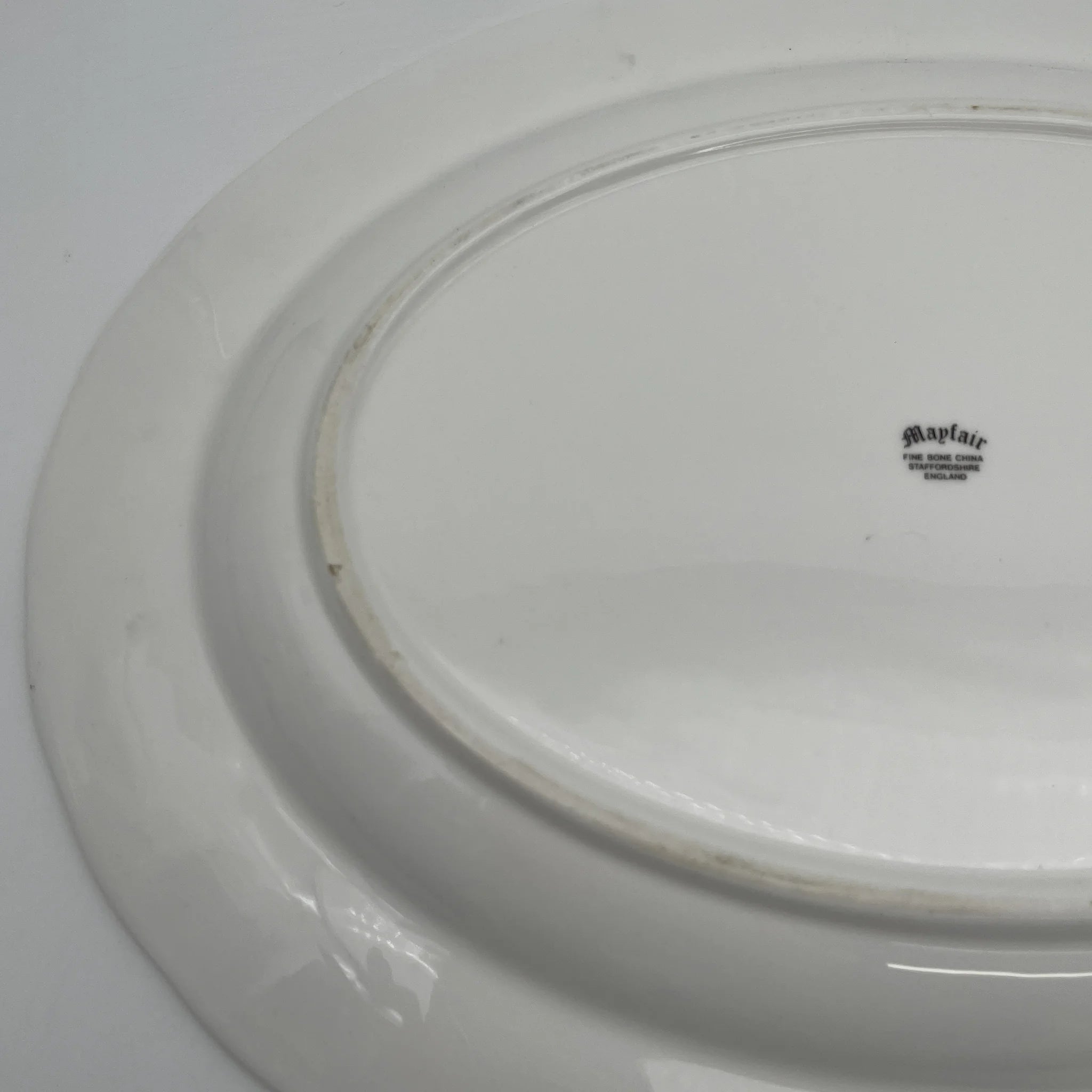 【复古】椭圆形盘子（大盘）/ Mayfair (Mayfair) / 1950-1980年代（推测）/ Fine Bone China /英国/小花花样， 柔和色调，金彩