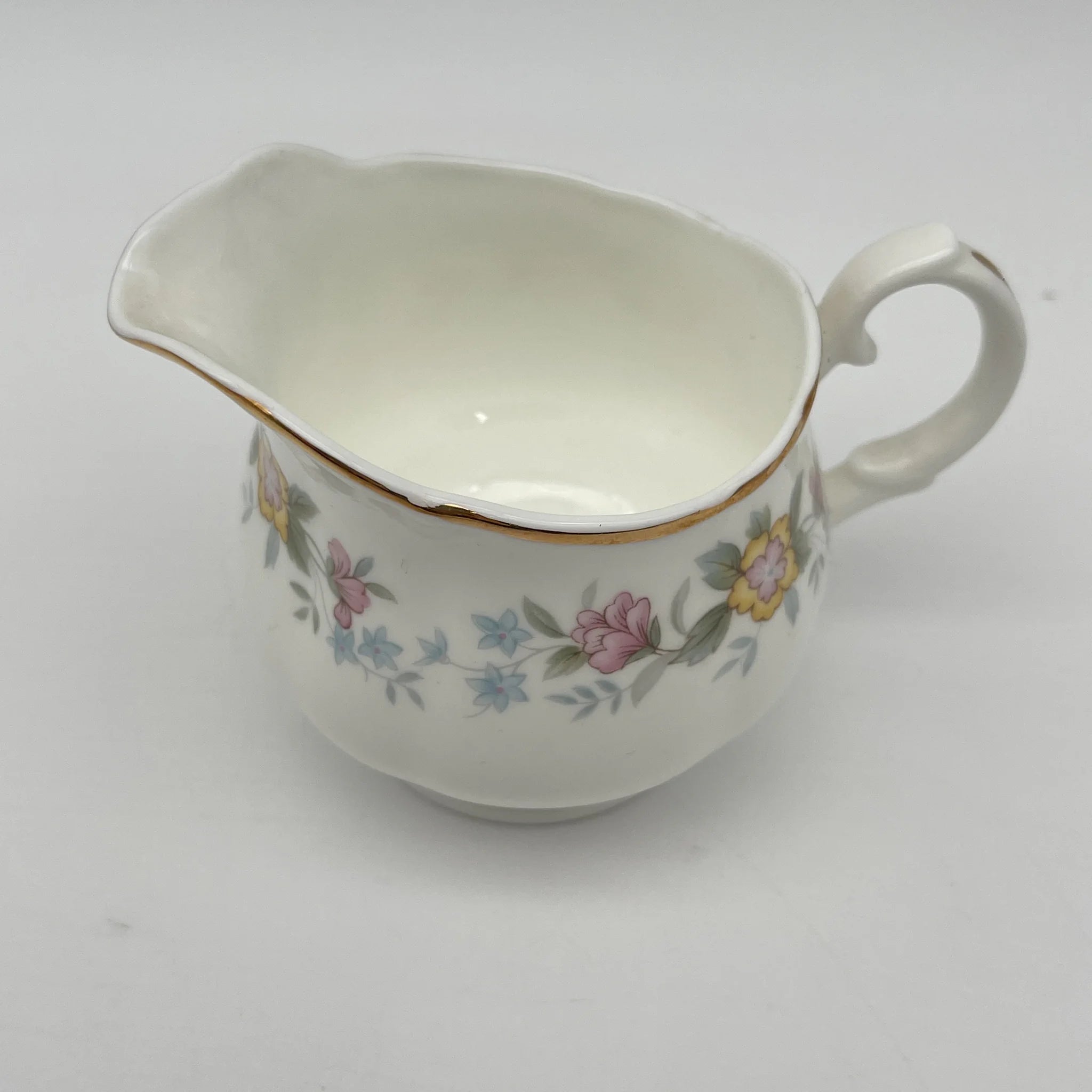 【复古】牛奶瓶/ Mayfair / 1950-1980年代（推测）/ Fine Bone China /英国/小花花样， 柔和色调，金彩