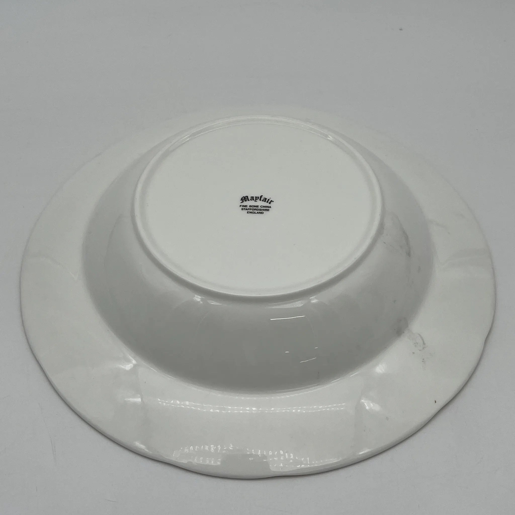 【复古】汤盘（深盘）/ Mayfair (Mayfair) / 1950-1980年代（推测）/ Fine Bone China /英国/小花图案，柔和色调， 金彩