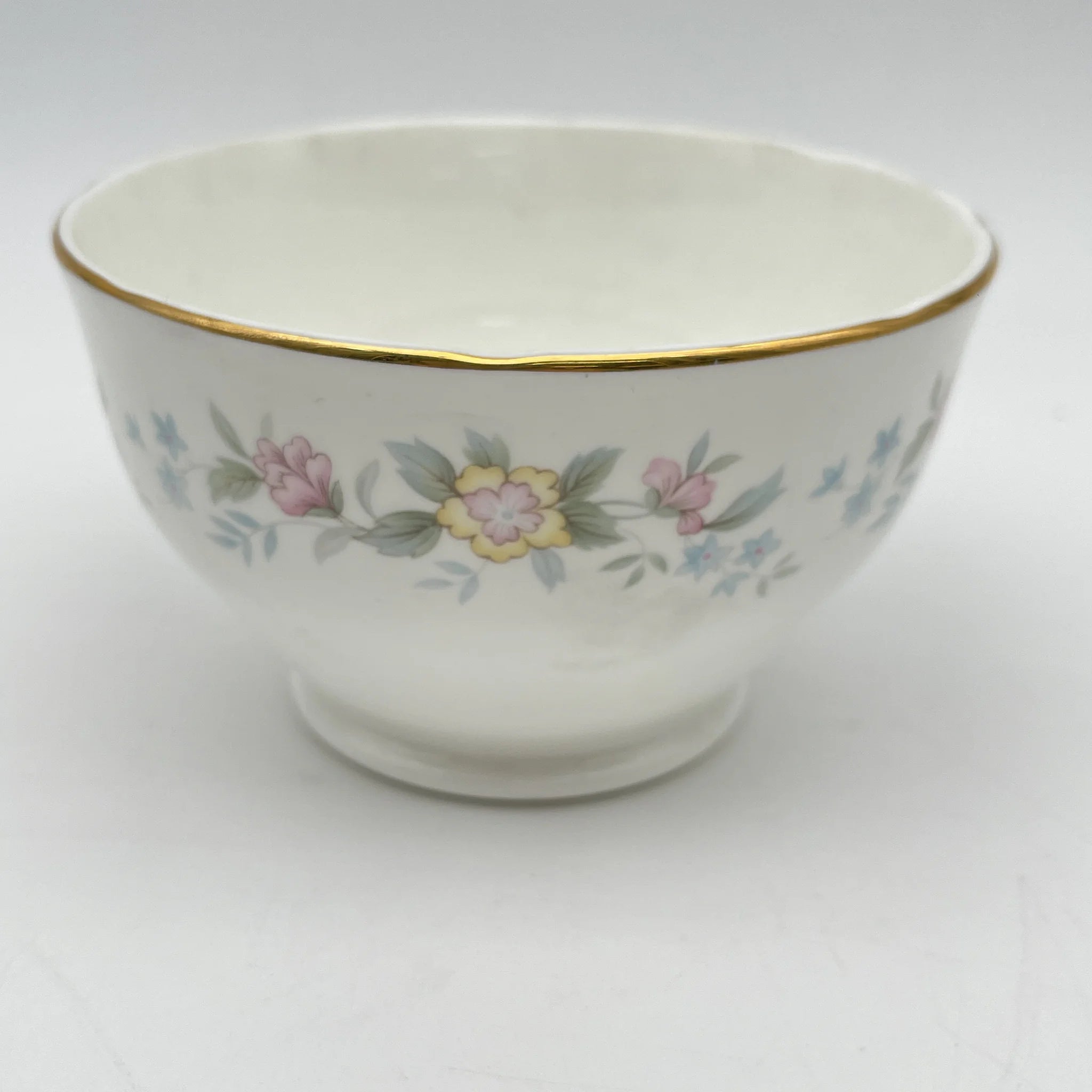 【复古】咖啡杯/ Mayfair (Mayfair) / 1950-1980年代（推测）/ Fine Bone China /英国/小花图案，柔和色调，金彩