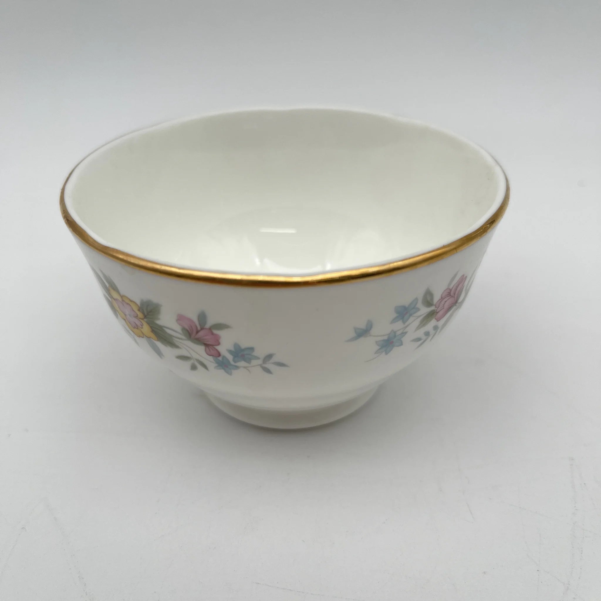 【复古】咖啡杯/ Mayfair (Mayfair) / 1950-1980年代（推测）/ Fine Bone China /英国/小花图案，柔和色调，金彩