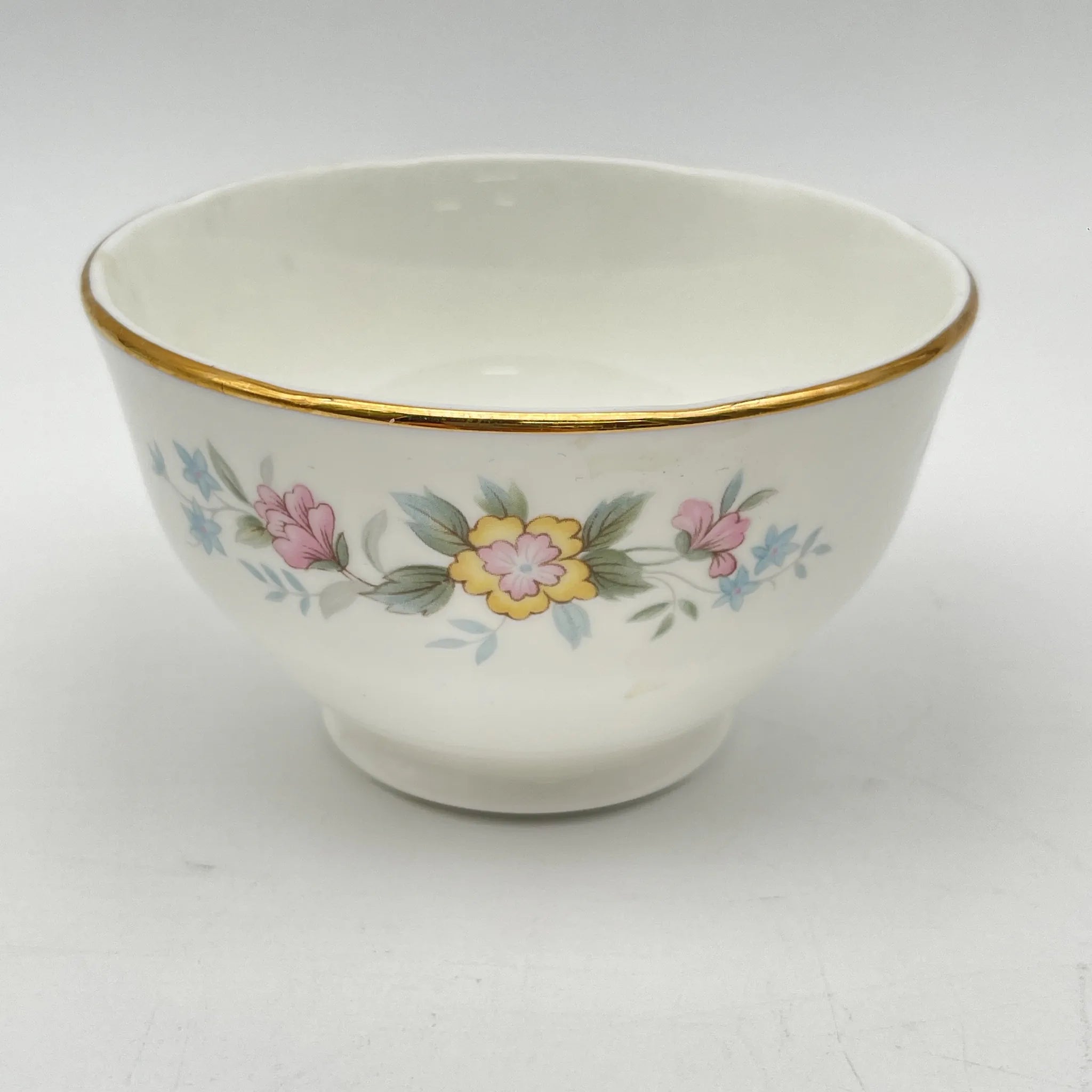 【复古】咖啡杯/ Mayfair (Mayfair) / 1950-1980年代（推测）/ Fine Bone China /英国/小花图案，柔和色调，金彩