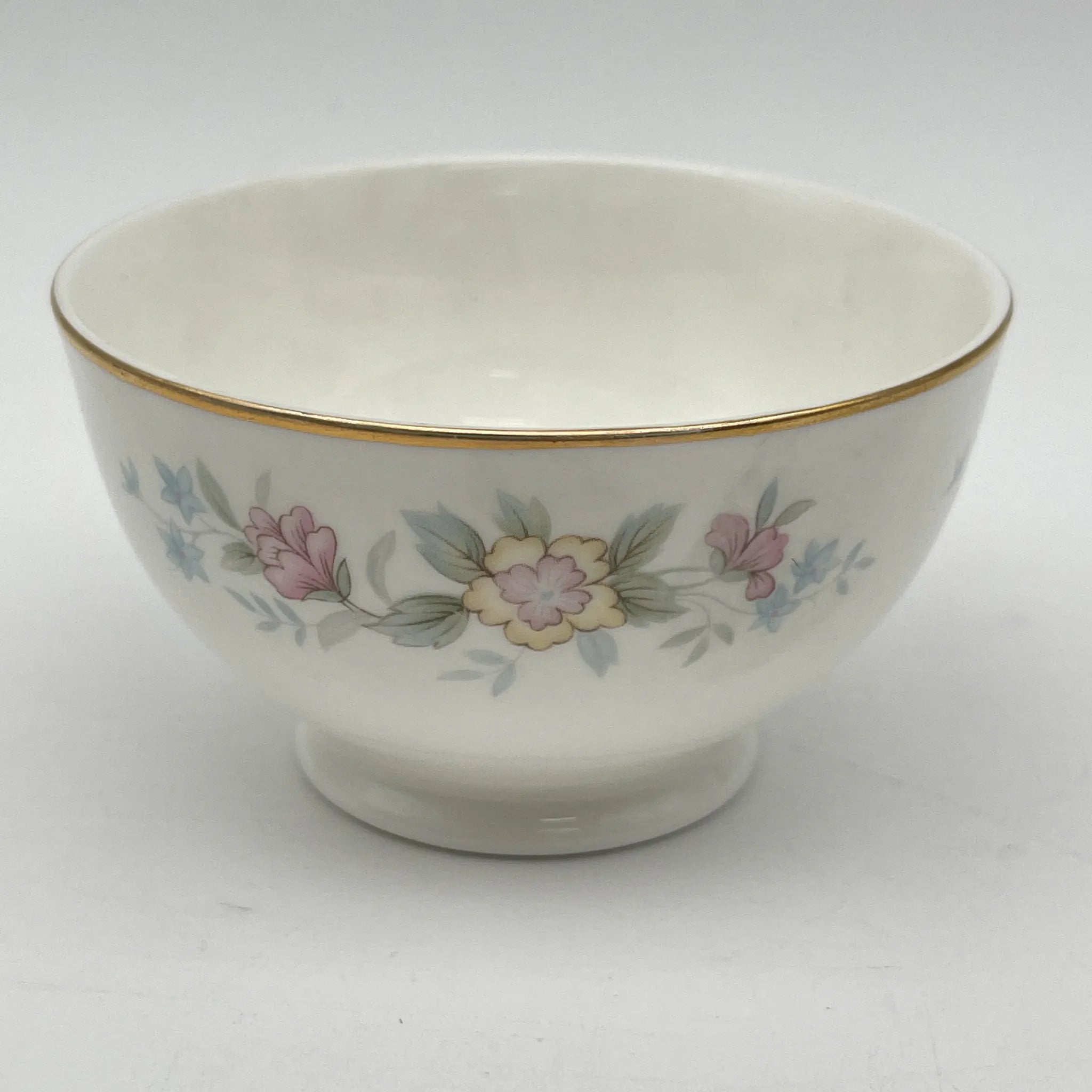 【复古】咖啡杯/ Mayfair (Mayfair) / 1950-1980年代（推测）/ Fine Bone China /英国/小花图案，柔和色调，金彩
