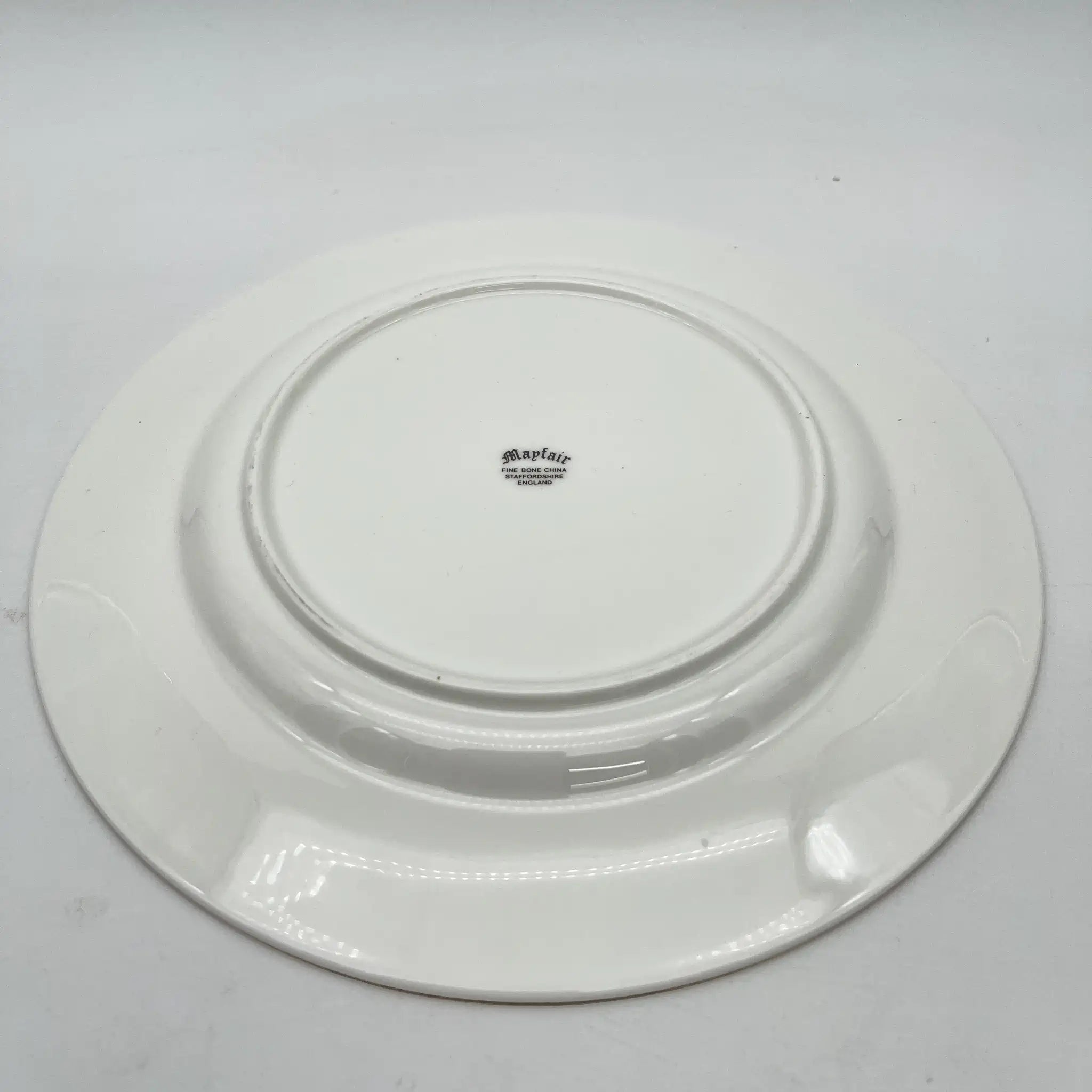 【复古】晚餐&甜点盘组套/ Mayfair (Mayfair) / 1950-1980年代（推测）/ Fine Bone China /英国/小花花样， 柔和色调，金彩