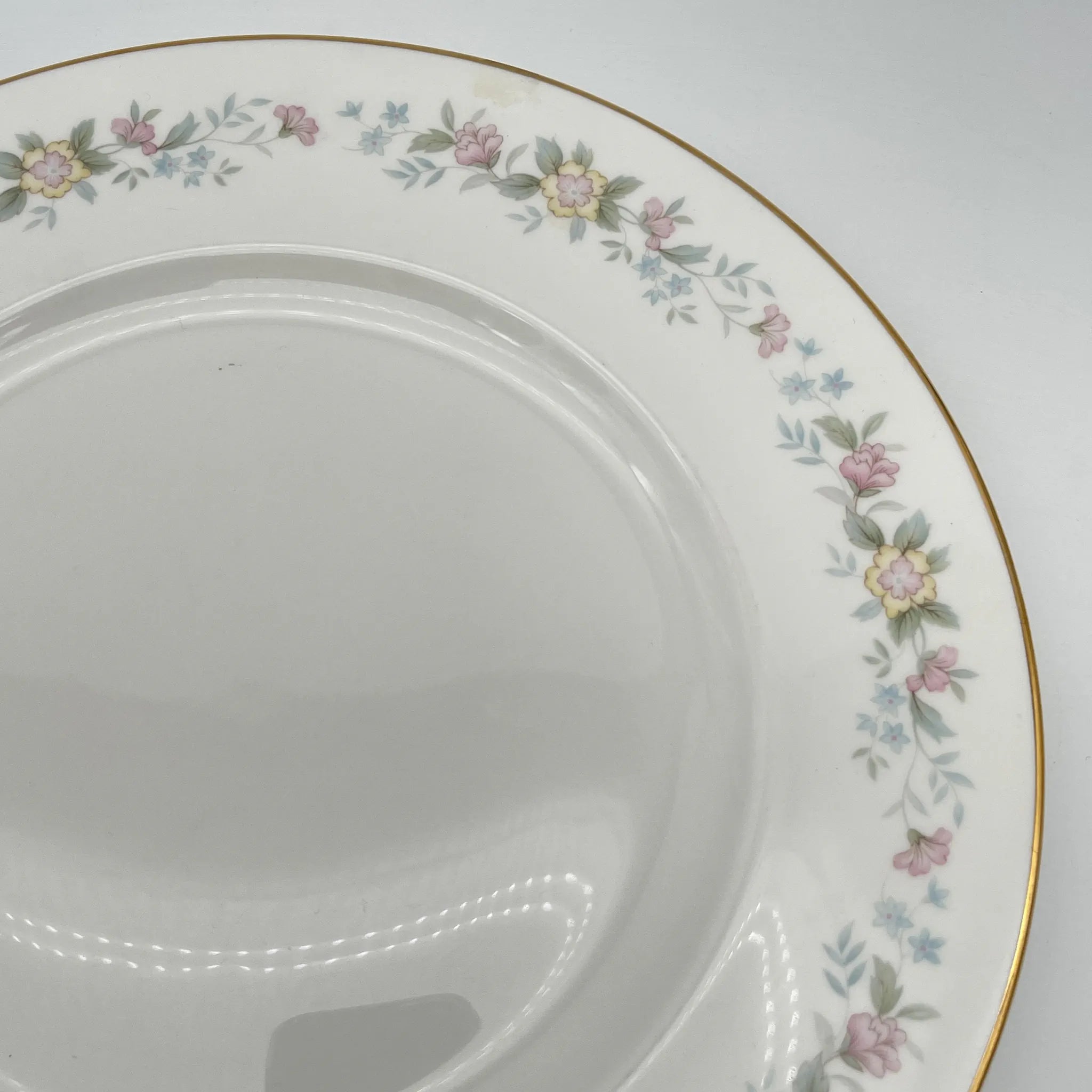 【复古】晚餐&甜点盘套装+备件盘/ Mayfair (Mayfair) / 1950-1980年代（推测）/ Fine Bone China /英国/ 小花图案，柔和色调，金彩