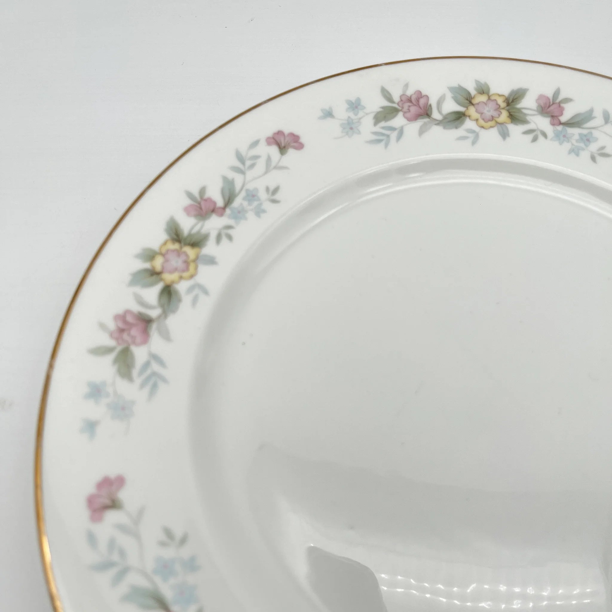 【复古】晚餐&甜点盘套装+备件盘/ Mayfair (Mayfair) / 1950-1980年代（推测）/ Fine Bone China /英国/ 小花图案，柔和色调，金彩