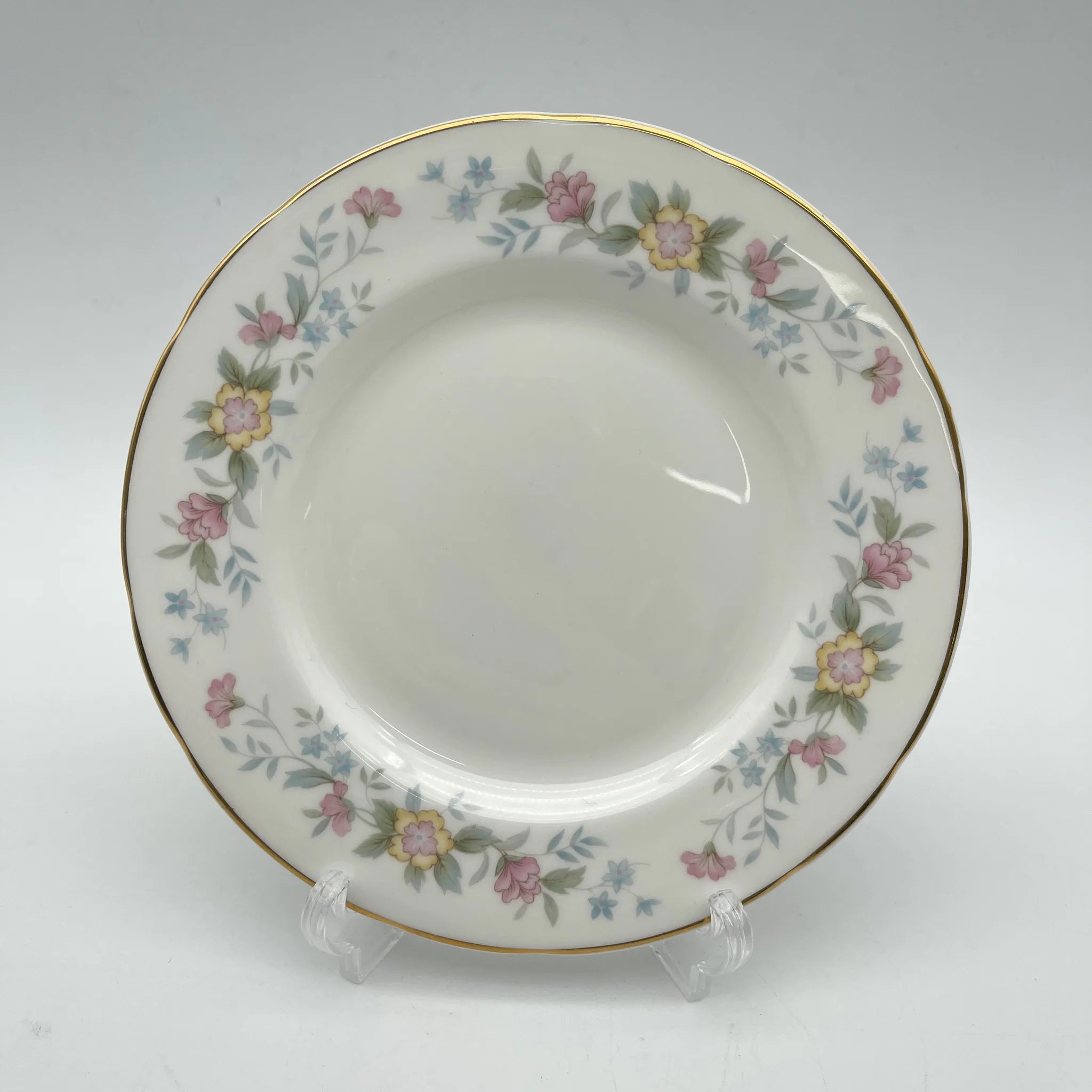 【复古】甜点盘（中盘）/ Mayfair (Mayfair) / 1950-1980年代（推测）/ Fine Bone China /英国/小花花样， 柔和色调，金彩