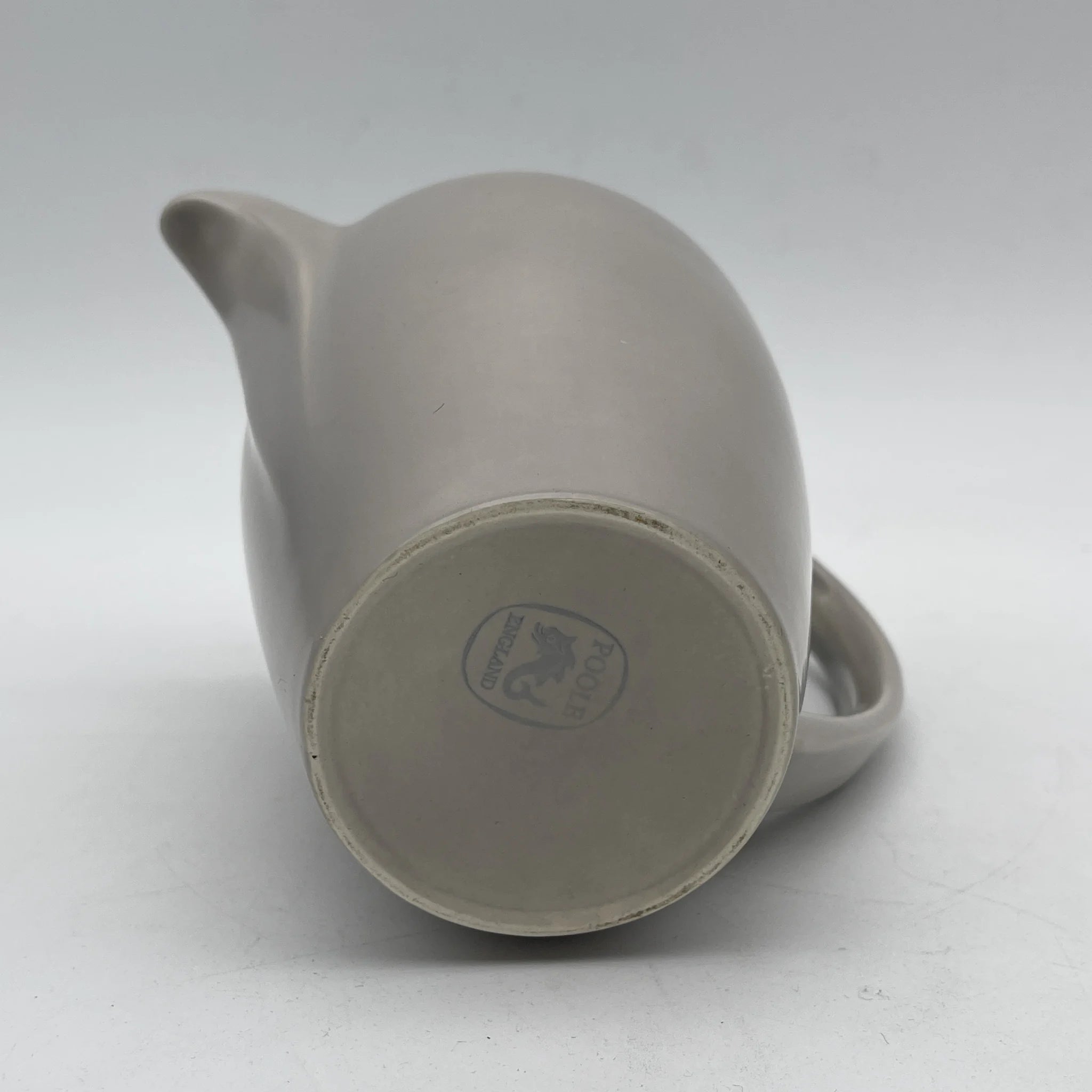 【葡萄酒】茶壶+杯子&碟子3p套装/ Poole Pottery（泳池壶）/ Twintone / Ice Green & Seagull / 1950-1960年代（估计）/陶器/英国/双色，斑点图案，海鸥蛋