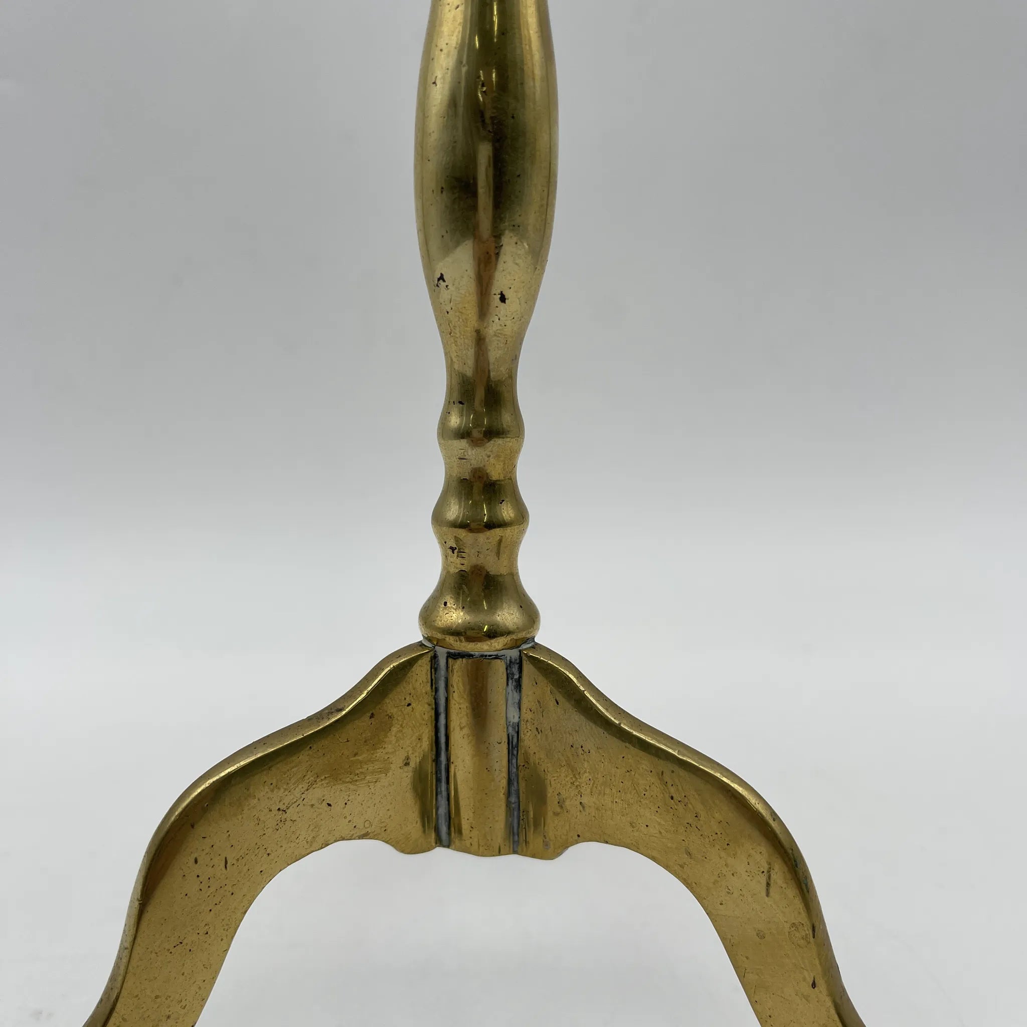 [Antique] Multipurpose stand / Estimated early 20C / Brass / British / With hook, openwork, sailing ship motif