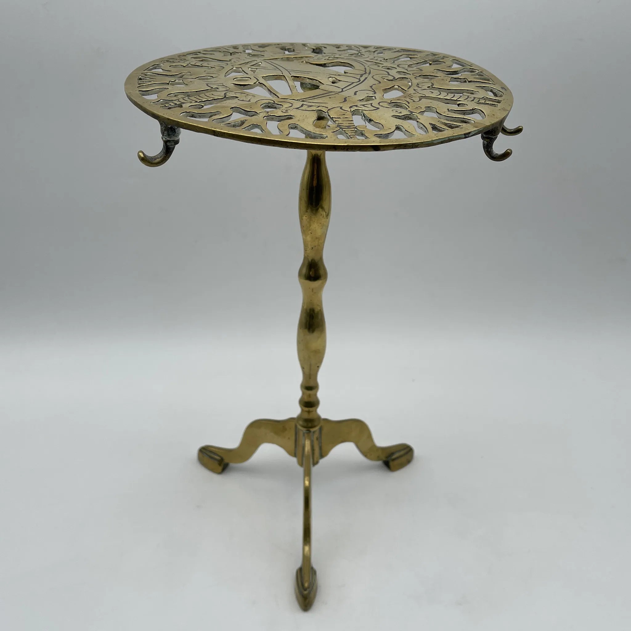 [Antique] Multipurpose stand / Estimated early 20C / Brass / British / With hook, openwork, sailing ship motif