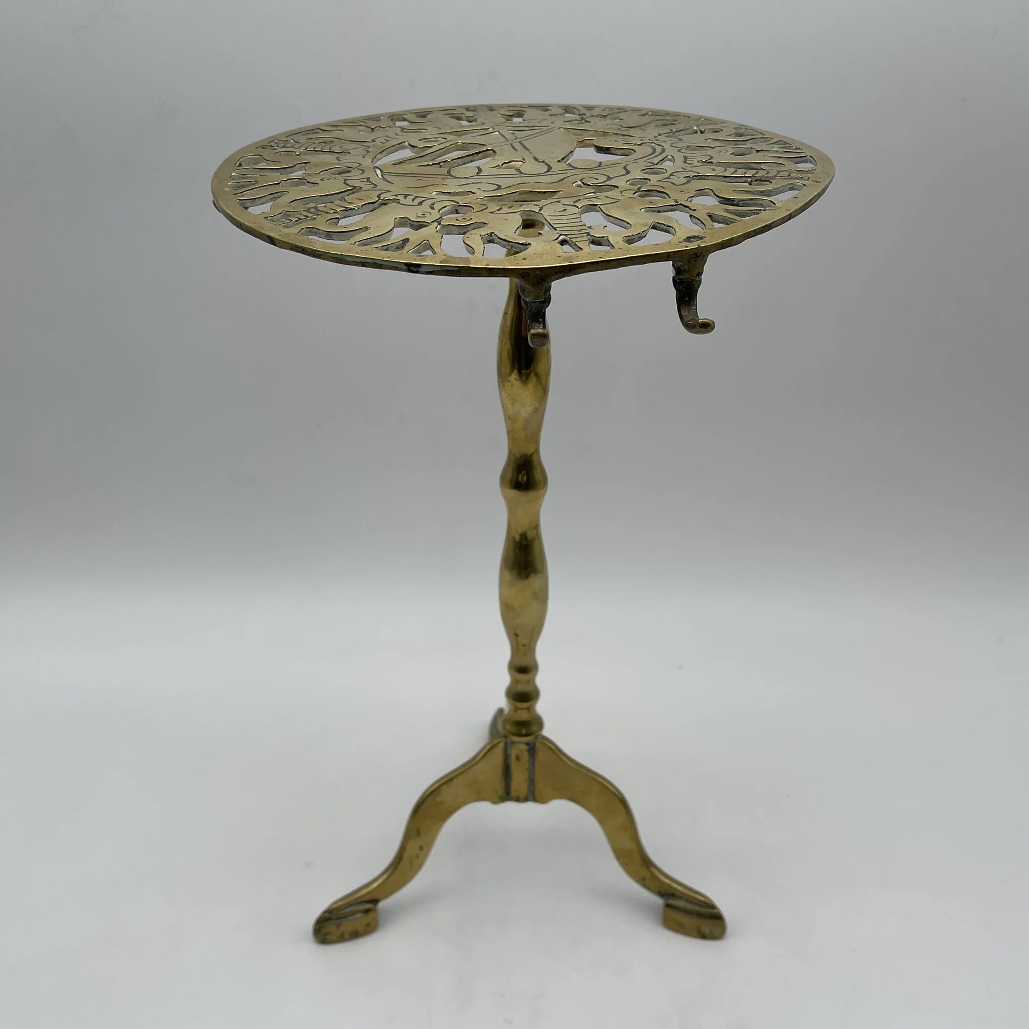 [Antique] Multipurpose stand / Estimated early 20C / Brass / British / With hook, openwork, sailing ship motif