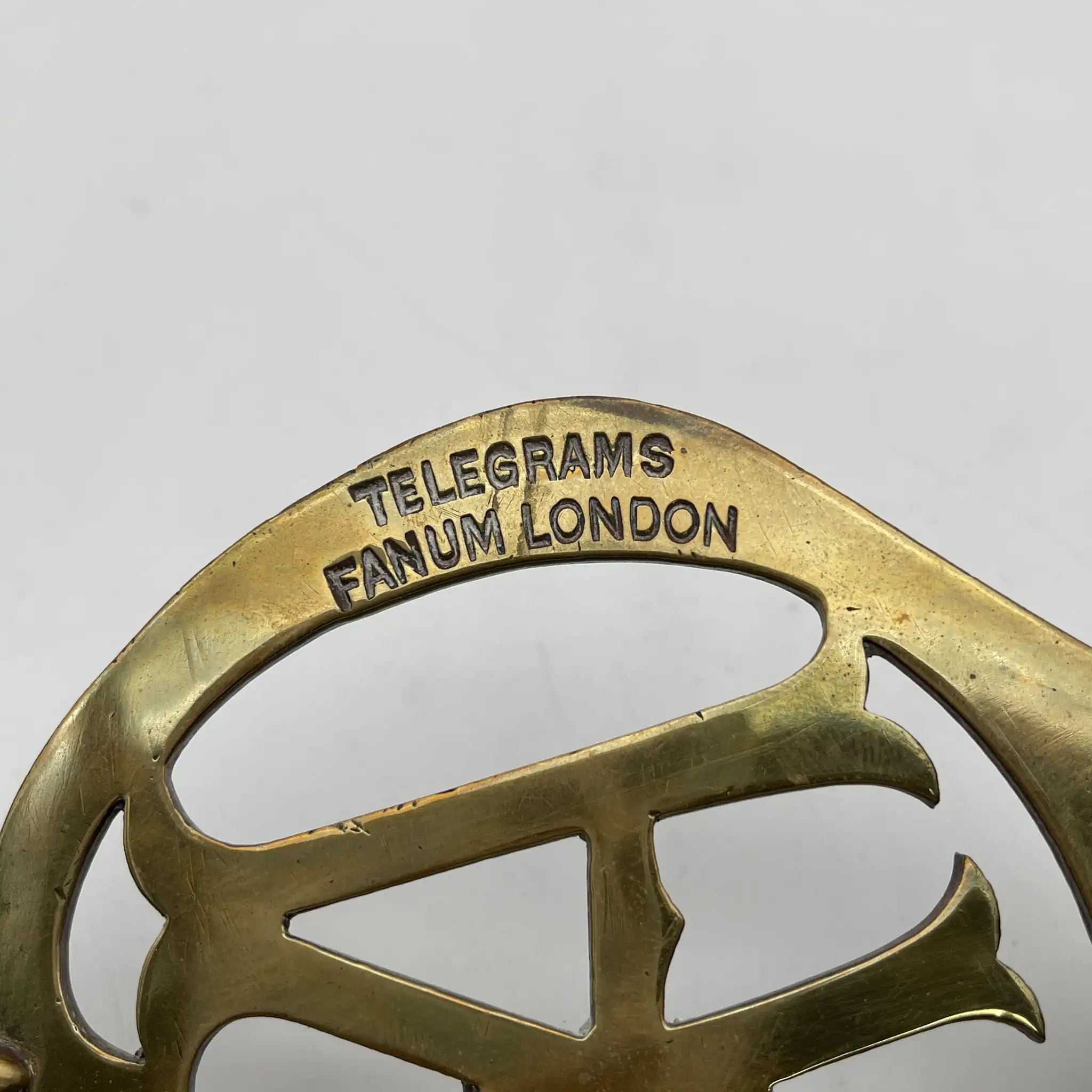 [Antique] Car Badge (Grill Badge) / The Automobile Association (AA) / 1920s / Brass / United Kingdom / Emblem, Serial Number