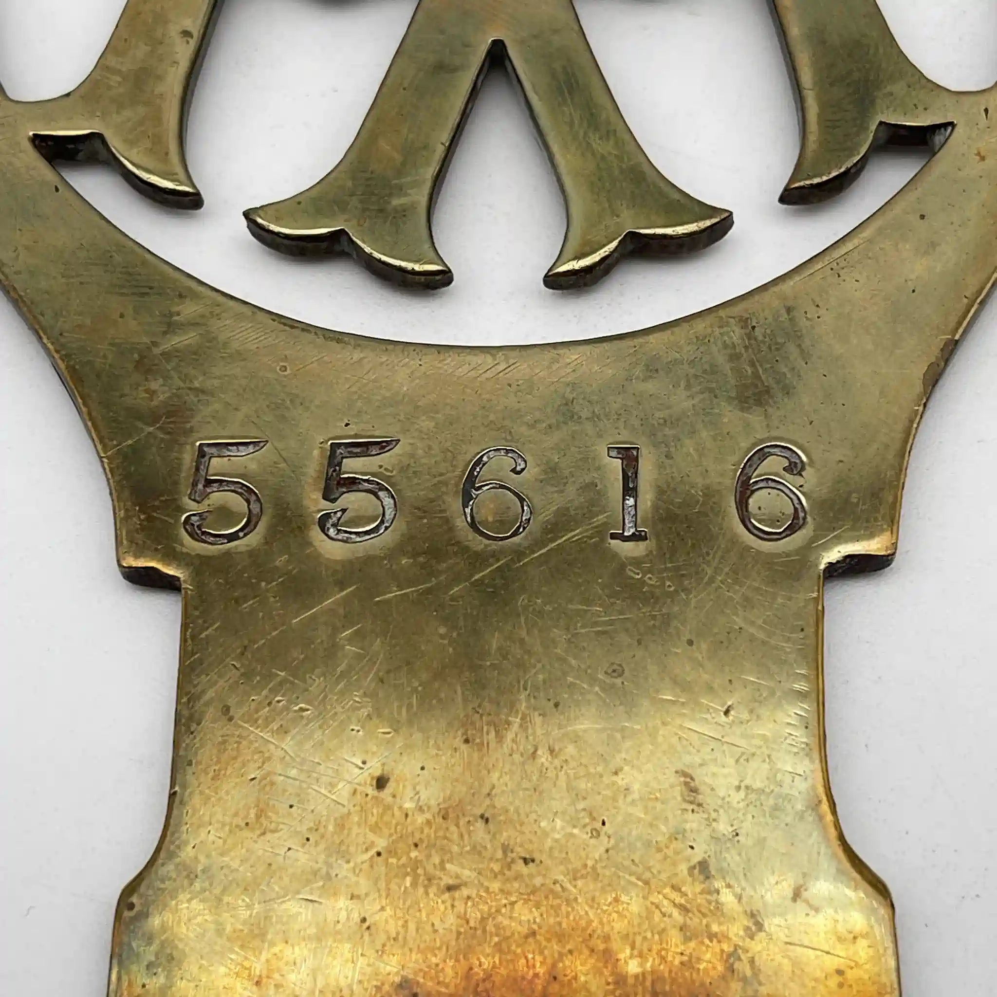 [Antique] Car Badge (Grill Badge) / The Automobile Association (AA) / 1920s / Brass / United Kingdom / Emblem, Serial Number