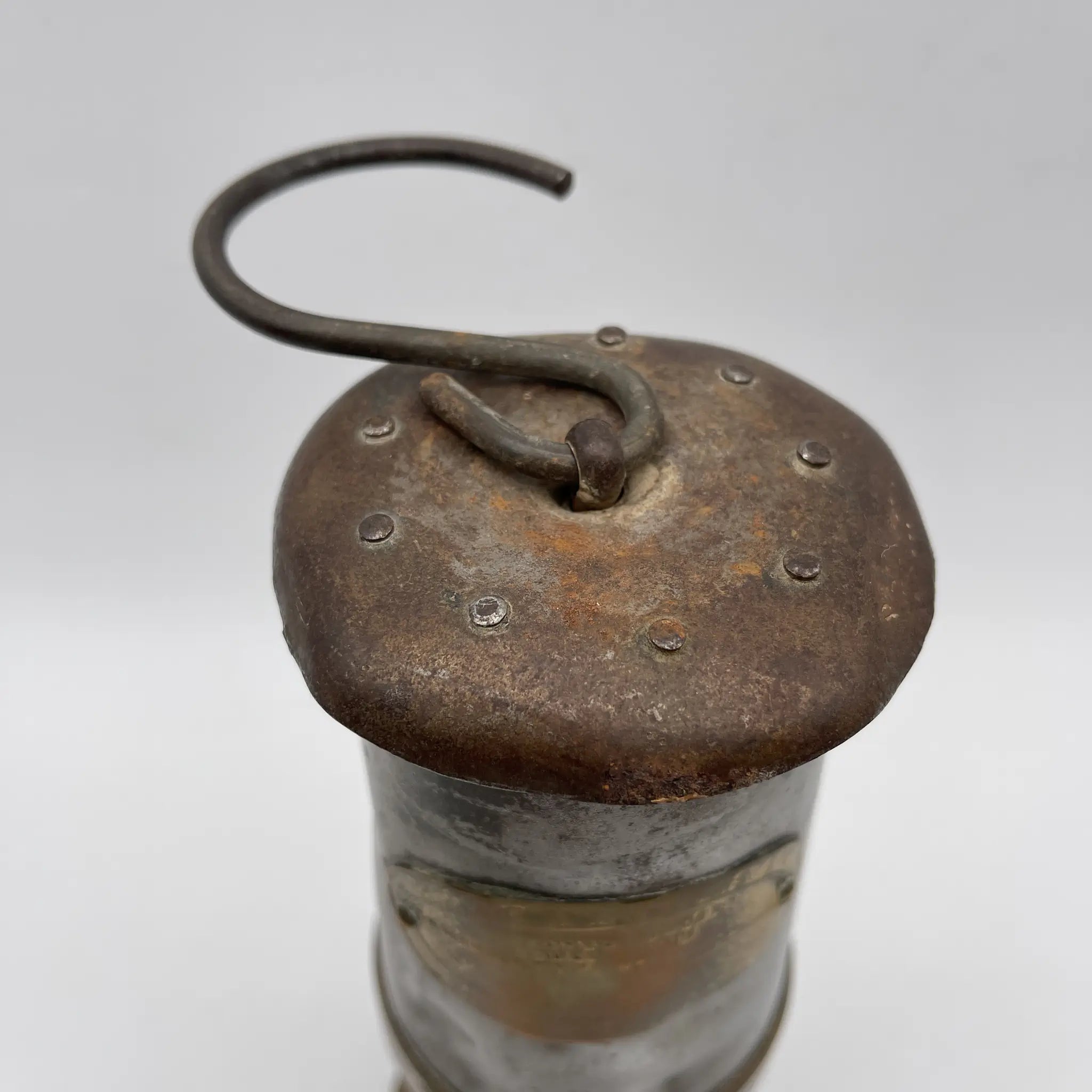 [Antique] Oil lamp (coal mine lamp) / Estimated mid-20C / Steel / England / With hook, safety light