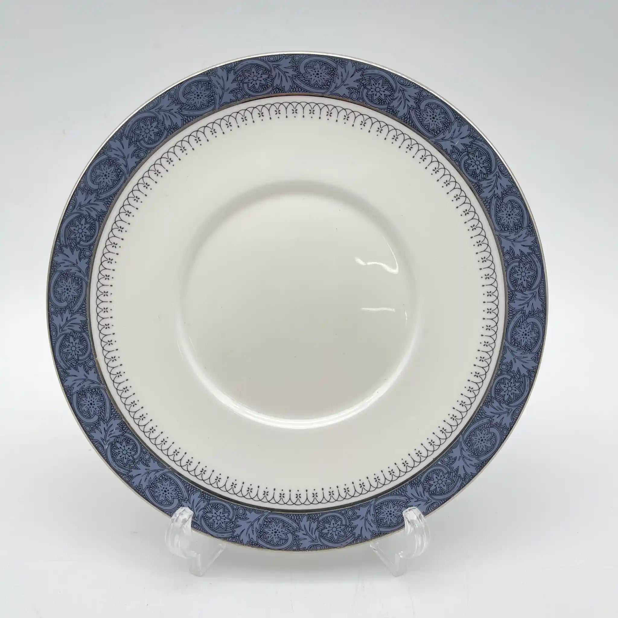 【ビンテージ】 デザートプレート (中皿) / Royal Doulton (ロイヤルドルトン) / Sherbrooke / 1970-1990年代 / Fine Bone China / イギリス / 銀彩, アカンサス, フェストゥーン (花綱)