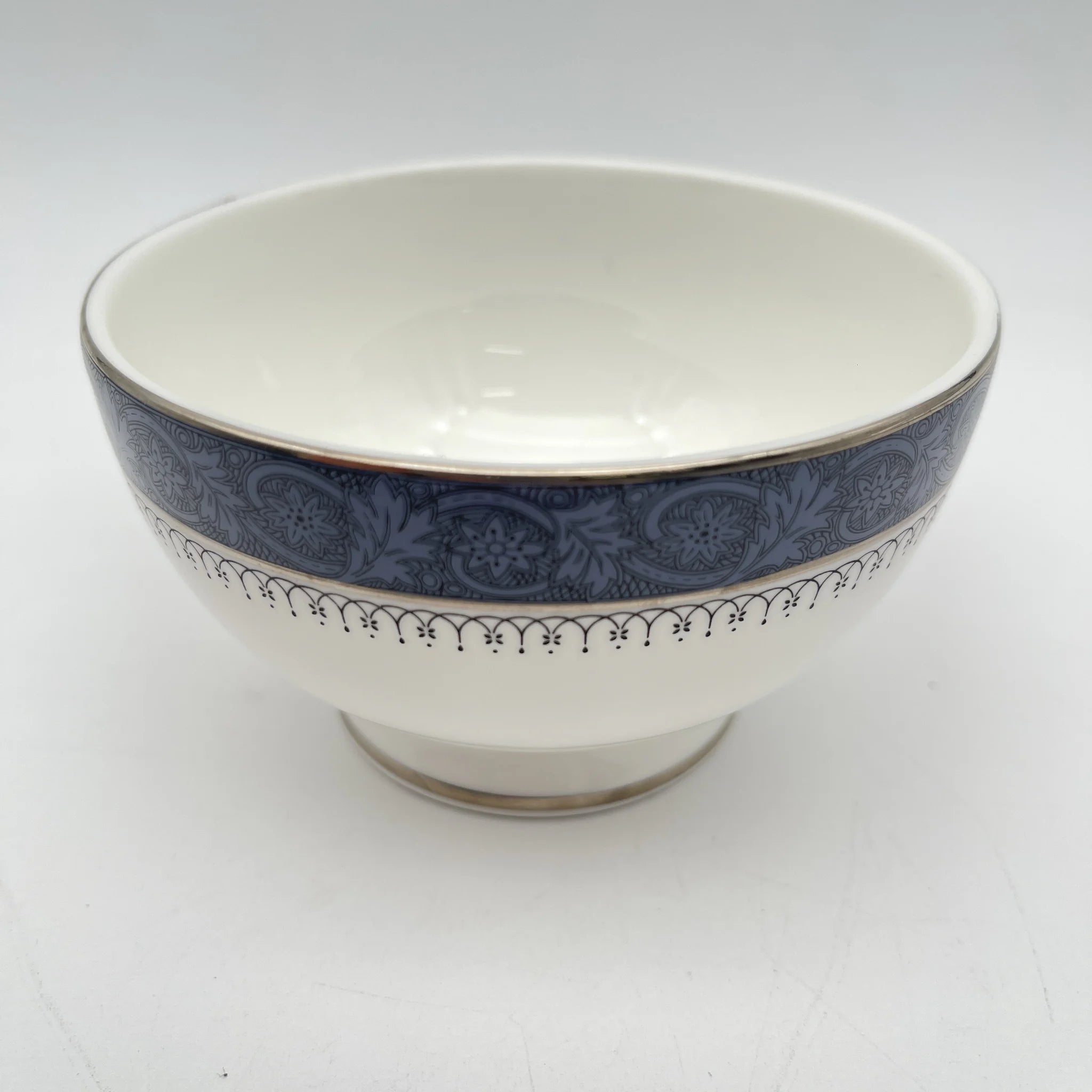 [Vintage] Cafe au lait bowl / Royal Doulton / Sherbrooke / 1970-1990s / Fine Bone China / England / Silver, Acanthus, Festoon (festoon)