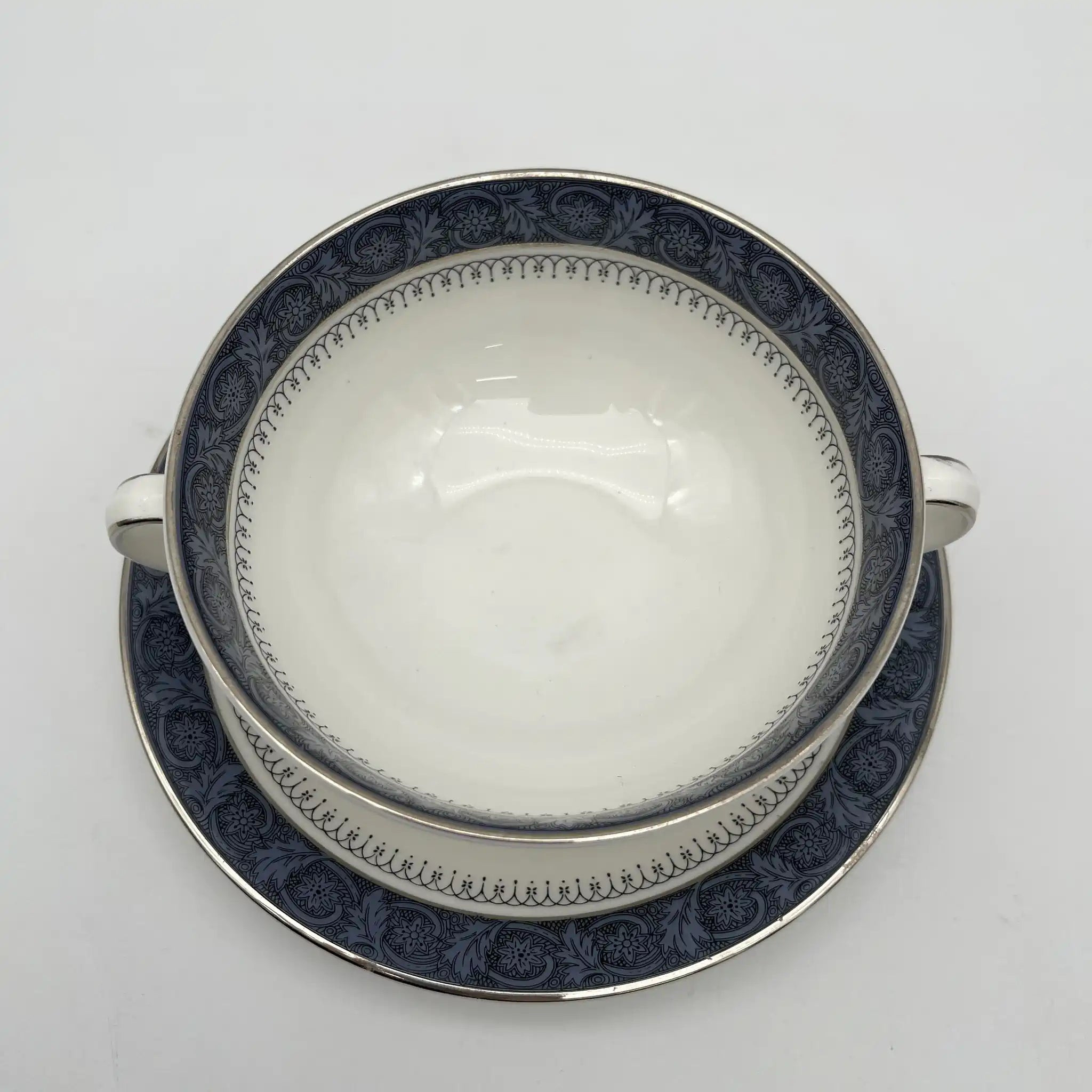 [Vintage] Soup cup & saucer 2P / Royal Doulton / Sherbrooke / 1970-1990s / Fine Bone China / England / Silver, Acanthus, Festoon (festoon)