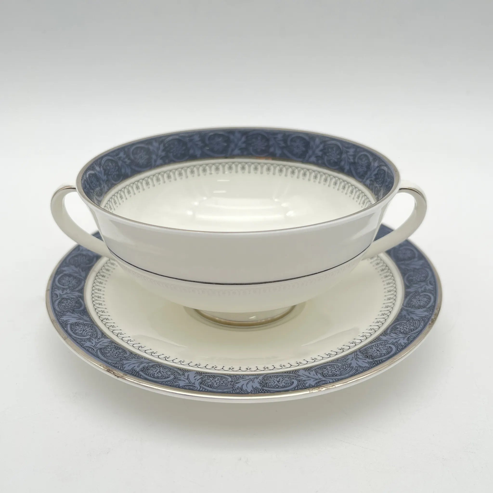 [Vintage] Soup cup & saucer 2P / Royal Doulton / Sherbrooke / 1970-1990s / Fine Bone China / England / Silver, Acanthus, Festoon (festoon)