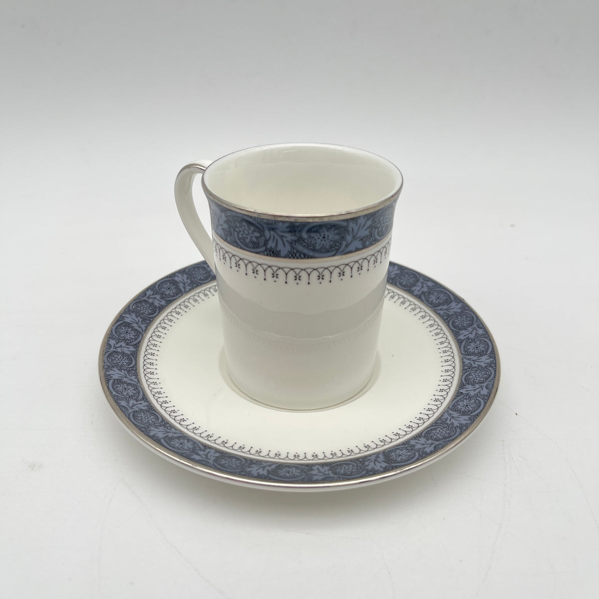 Royal Doulton / Cup & Saucer (Coffee Cup) / Sherbrooke / 1970-1990s / Fine Bone China / England / Silver, Acanthus, Coffee Cup, Set of 2 / [Vintage]