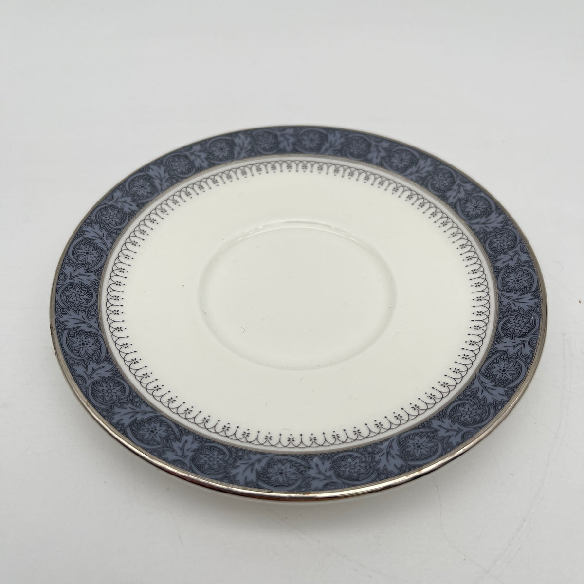 Royal Doulton / Cup & Saucer (Coffee Cup) / Sherbrooke / 1970-1990s / Fine Bone China / England / Silver, Acanthus, Coffee Cup, Set of 2 / [Vintage]