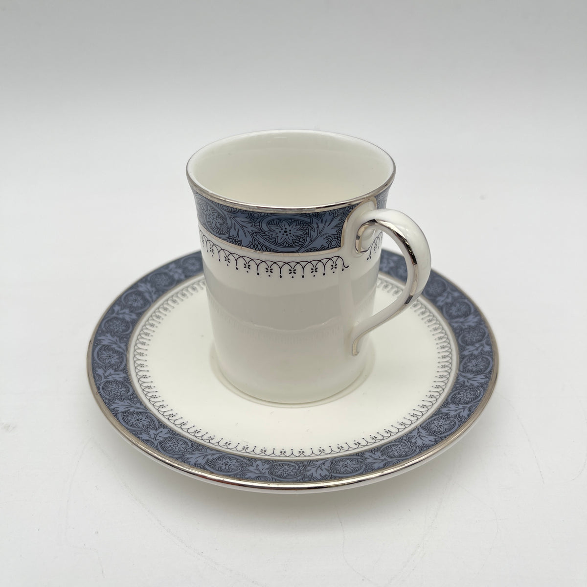 Royal Doulton / Cup & Saucer (Coffee Cup) / Sherbrooke / 1970-1990s / Fine Bone China / England / Silver, Acanthus, Coffee Cup, Set of 2 / [Vintage]