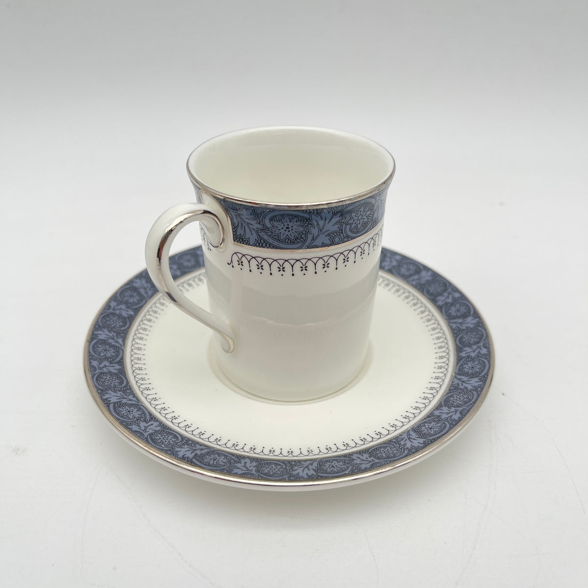 Royal Doulton / Cup & Saucer (Coffee Cup) / Sherbrooke / 1970-1990s / Fine Bone China / England / Silver, Acanthus, Coffee Cup, Set of 2 / [Vintage]