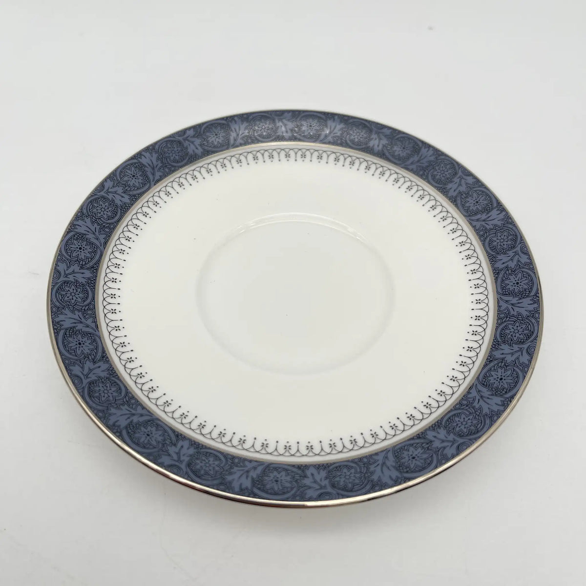 Royal Doulton（皇家道尔顿）/杯&碟子（咖啡杯）/ Sherbrooke / 1970-1990年代/ Fine Bone China /英国/ 银色，簕杜鹃，咖啡杯，蓝色/[葡萄酒]
