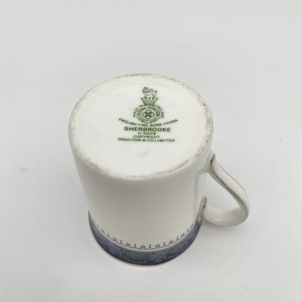 Royal Doulton（皇家道尔顿）/杯&碟子（咖啡杯）/ Sherbrooke / 1970-1990年代/ Fine Bone China /英国/ 银色，簕杜鹃，咖啡杯，蓝色/[葡萄酒]