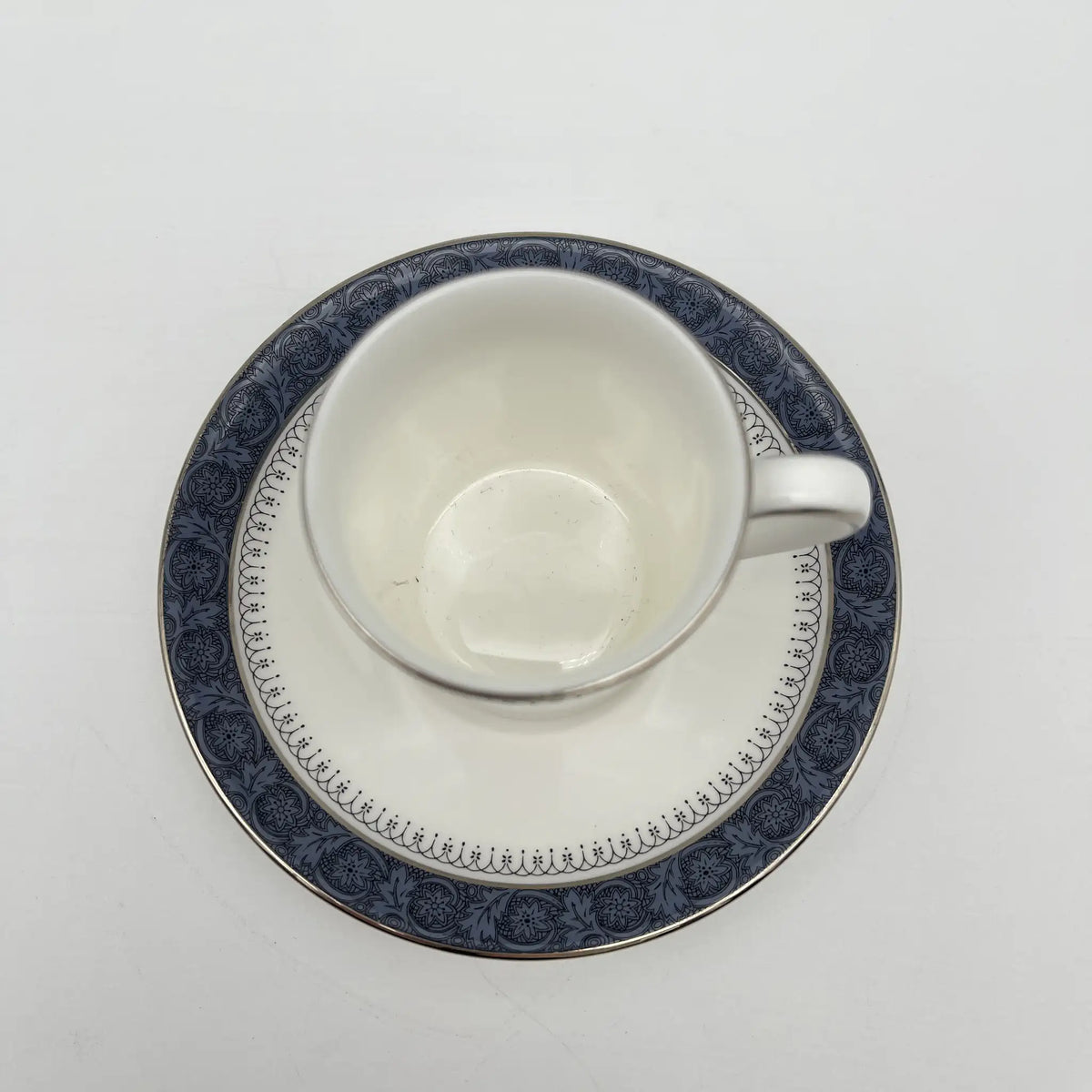 Royal Doulton（皇家道尔顿）/杯&碟子（咖啡杯）/ Sherbrooke / 1970-1990年代/ Fine Bone China /英国/ 银色，簕杜鹃，咖啡杯，蓝色/[葡萄酒]