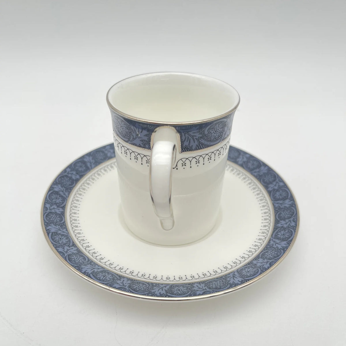 Royal Doulton（皇家道尔顿）/杯&碟子（咖啡杯）/ Sherbrooke / 1970-1990年代/ Fine Bone China /英国/ 银色，簕杜鹃，咖啡杯，蓝色/[葡萄酒]