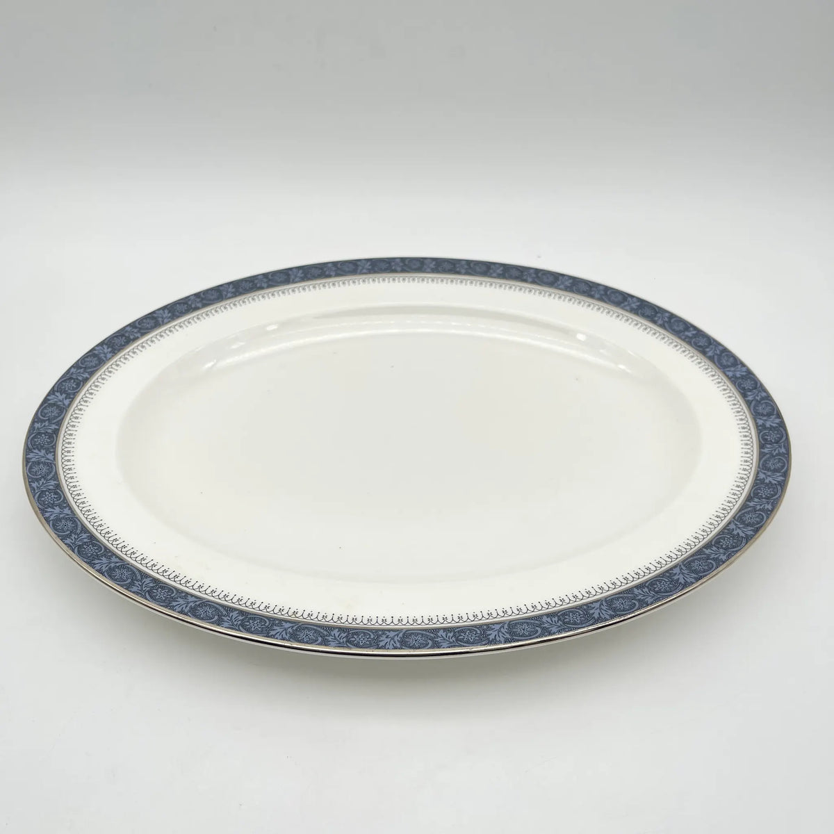 Royal Doulton / Oval serving plate (large plate) / Sherbrooke / 1970-1990s / Fine Bone China / England / Silver, acanthus, blue, Western tableware, dessert plate / [Vintage]