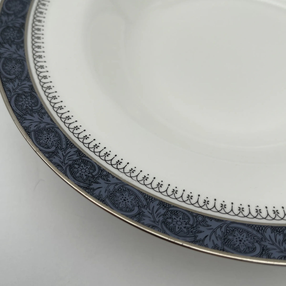 Royal Doulton / Soup plate (deep plate) / Sherbrooke / 1970-1990s / Fine Bone China / England / Silver, acanthus, blue, Western tableware, dessert plate / [Vintage]