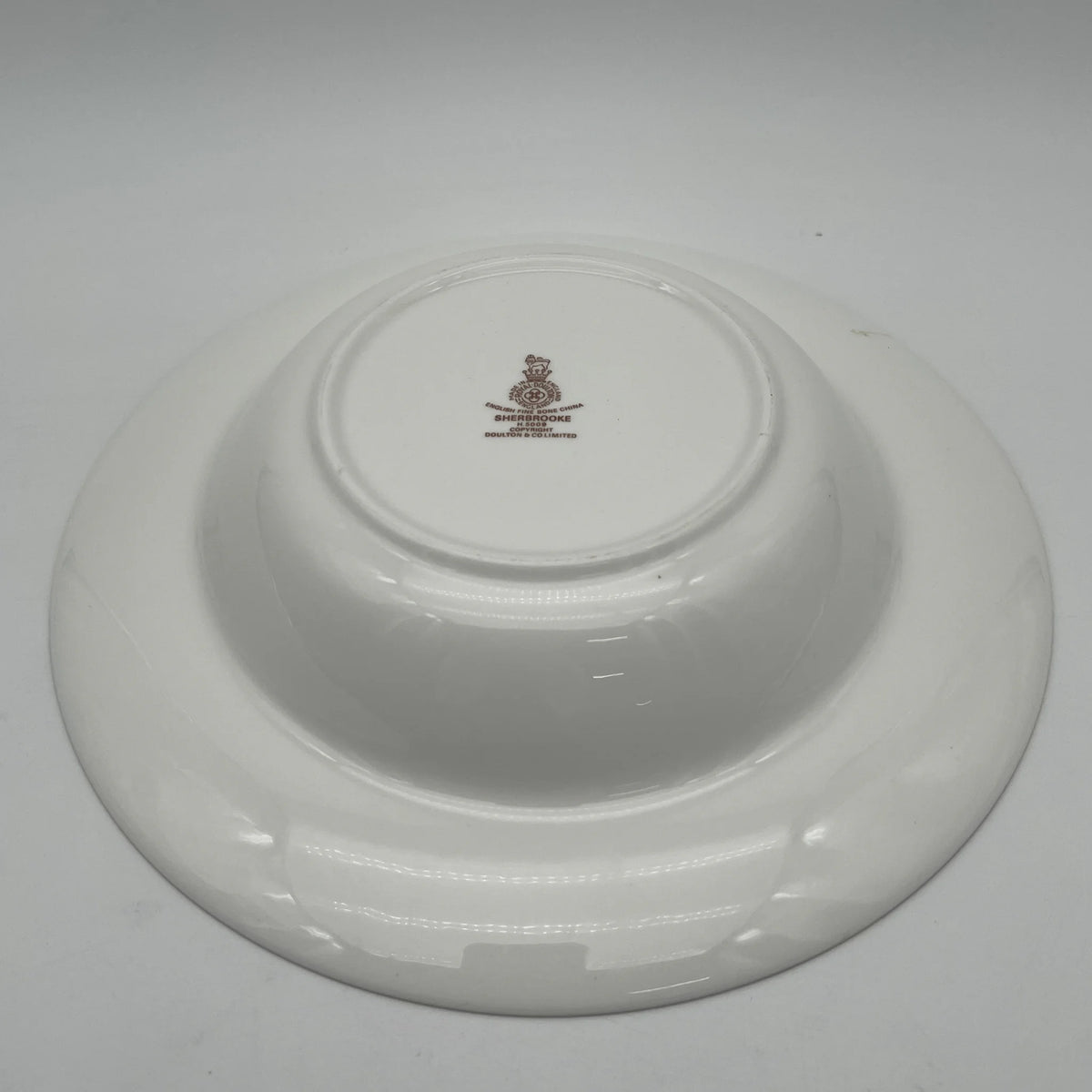 Royal Doulton / Soup plate (deep plate) / Sherbrooke / 1970-1990s / Fine Bone China / England / Silver, acanthus, blue, Western tableware, dessert plate / [Vintage]
