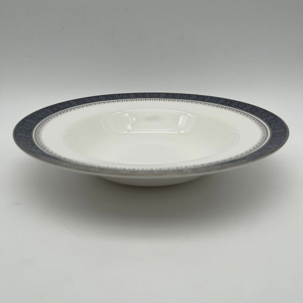 Royal Doulton / Soup plate (deep plate) / Sherbrooke / 1970-1990s / Fine Bone China / England / Silver, acanthus, blue, Western tableware, dessert plate / [Vintage]