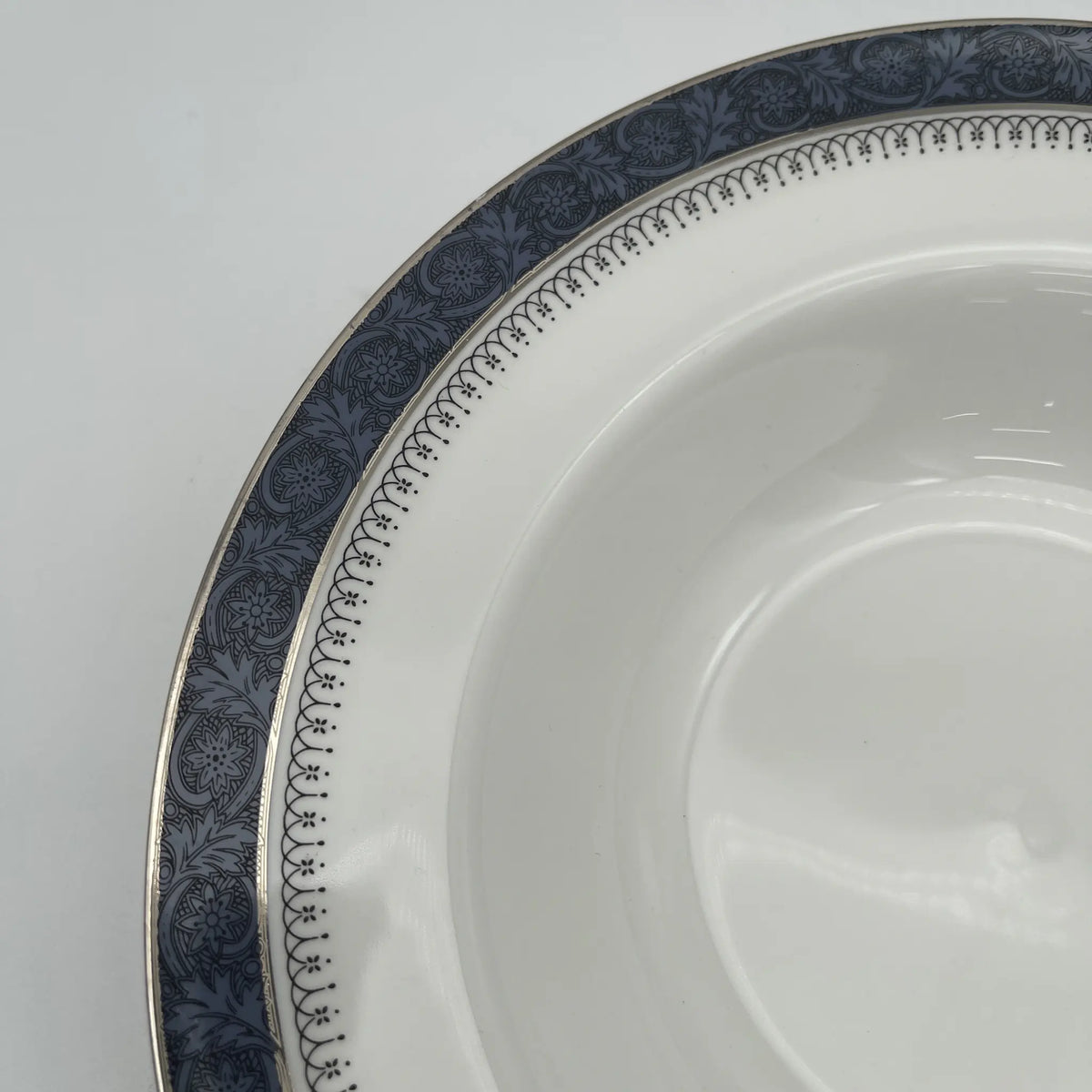 Royal Doulton / Soup plate (deep plate) / Sherbrooke / 1970-1990s / Fine Bone China / England / Silver, acanthus, blue, Western tableware, dessert plate / [Vintage]