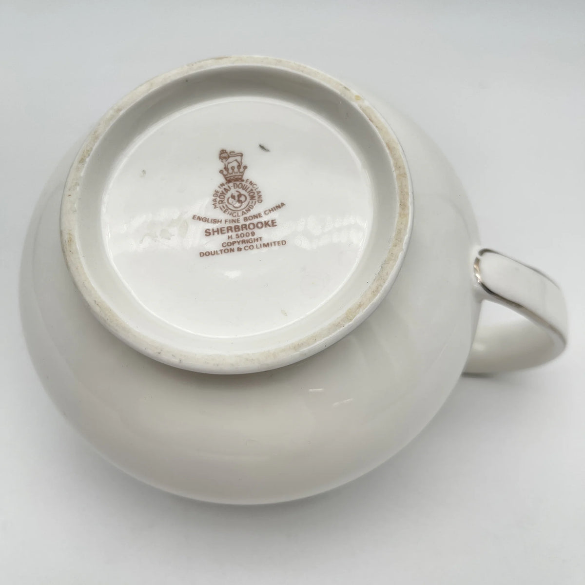 Royal Doulton / Creamer (Milk Pitcher) / Sherbrooke / 1970-1990s / Fine Bone China / England / Silver, Acanthus, Blue, Western Tableware, Tea Time / [Vintage]