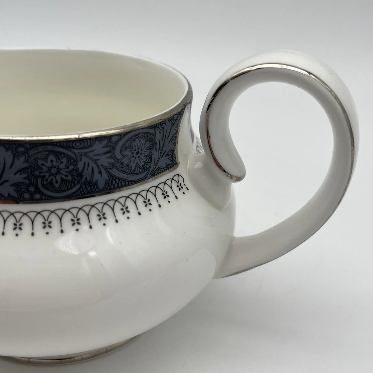 Royal Doulton / Creamer (Milk Pitcher) / Sherbrooke / 1970-1990s / Fine Bone China / England / Silver, Acanthus, Blue, Western Tableware, Tea Time / [Vintage]