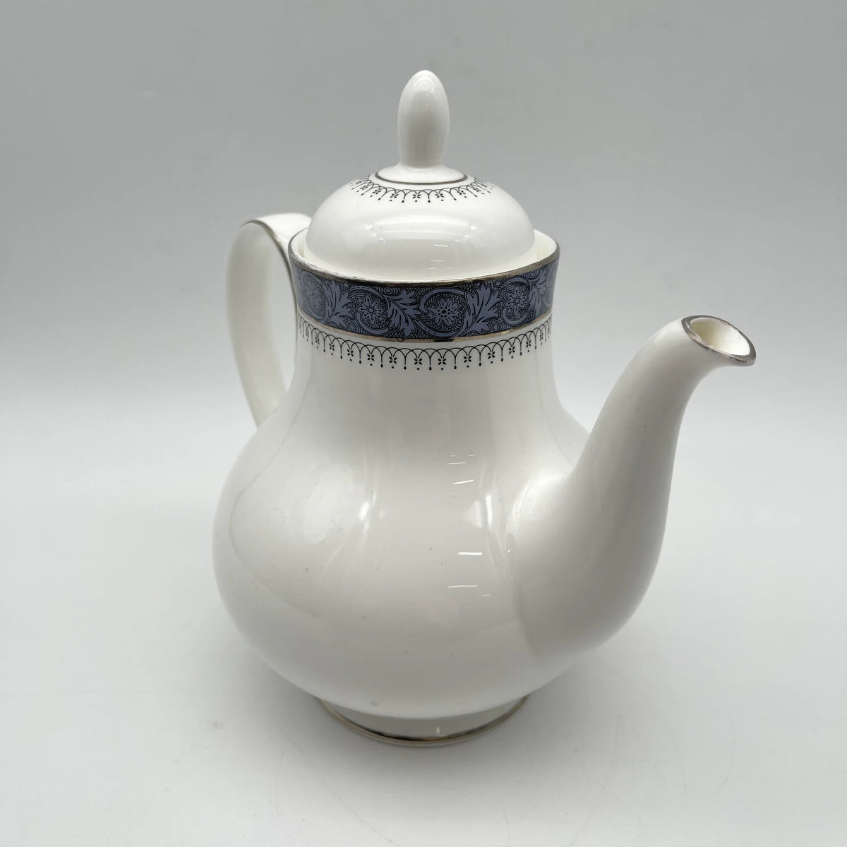 Royal Doulton / Teapot (coffee pod) / Sherbrooke / 1970-1990s / Fine Bone China / England / Silver, acanthus, blue, Western tableware, tea time, coffee pot / [Vintage]