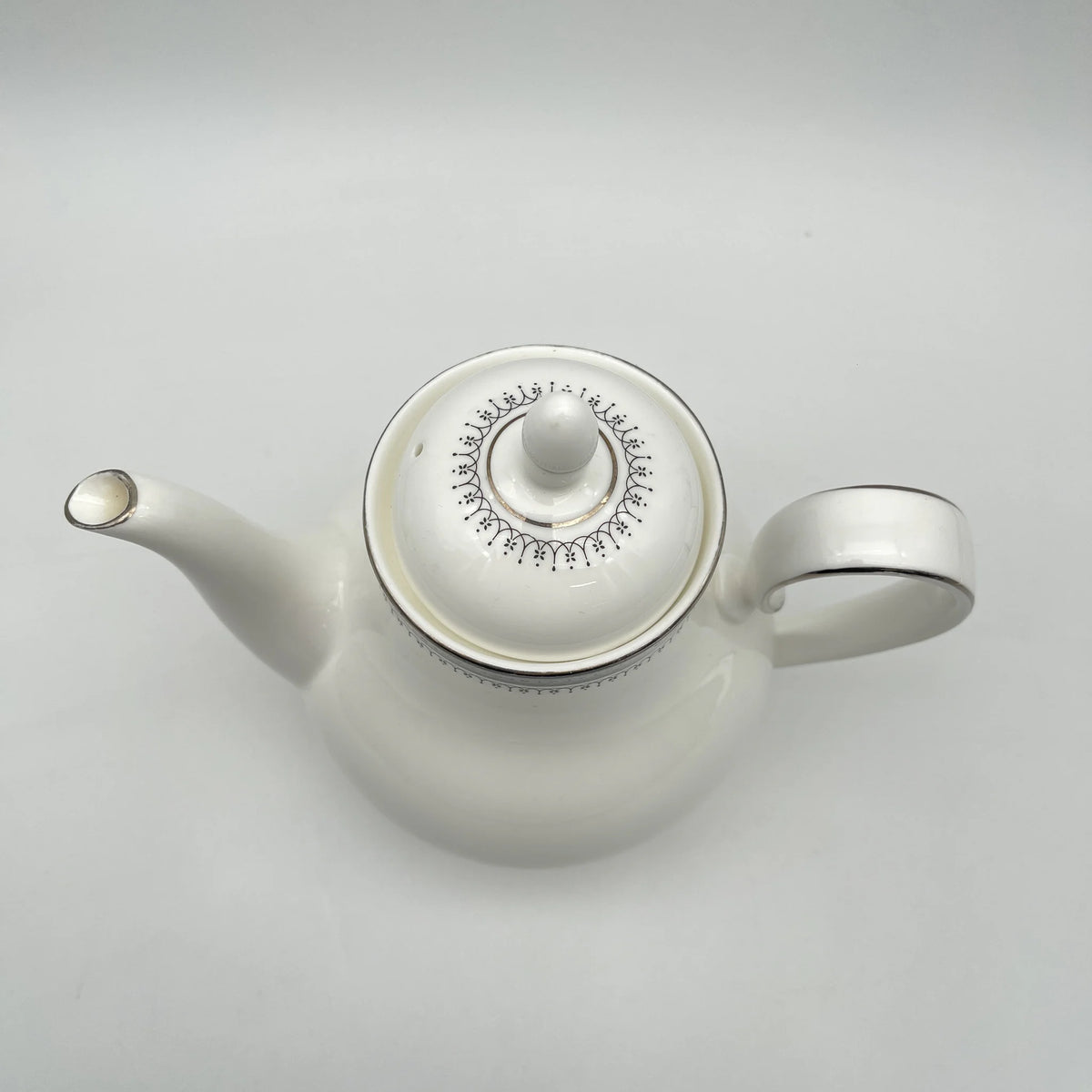 Royal Doulton / Teapot (coffee pod) / Sherbrooke / 1970-1990s / Fine Bone China / England / Silver, acanthus, blue, Western tableware, tea time, coffee pot / [Vintage]