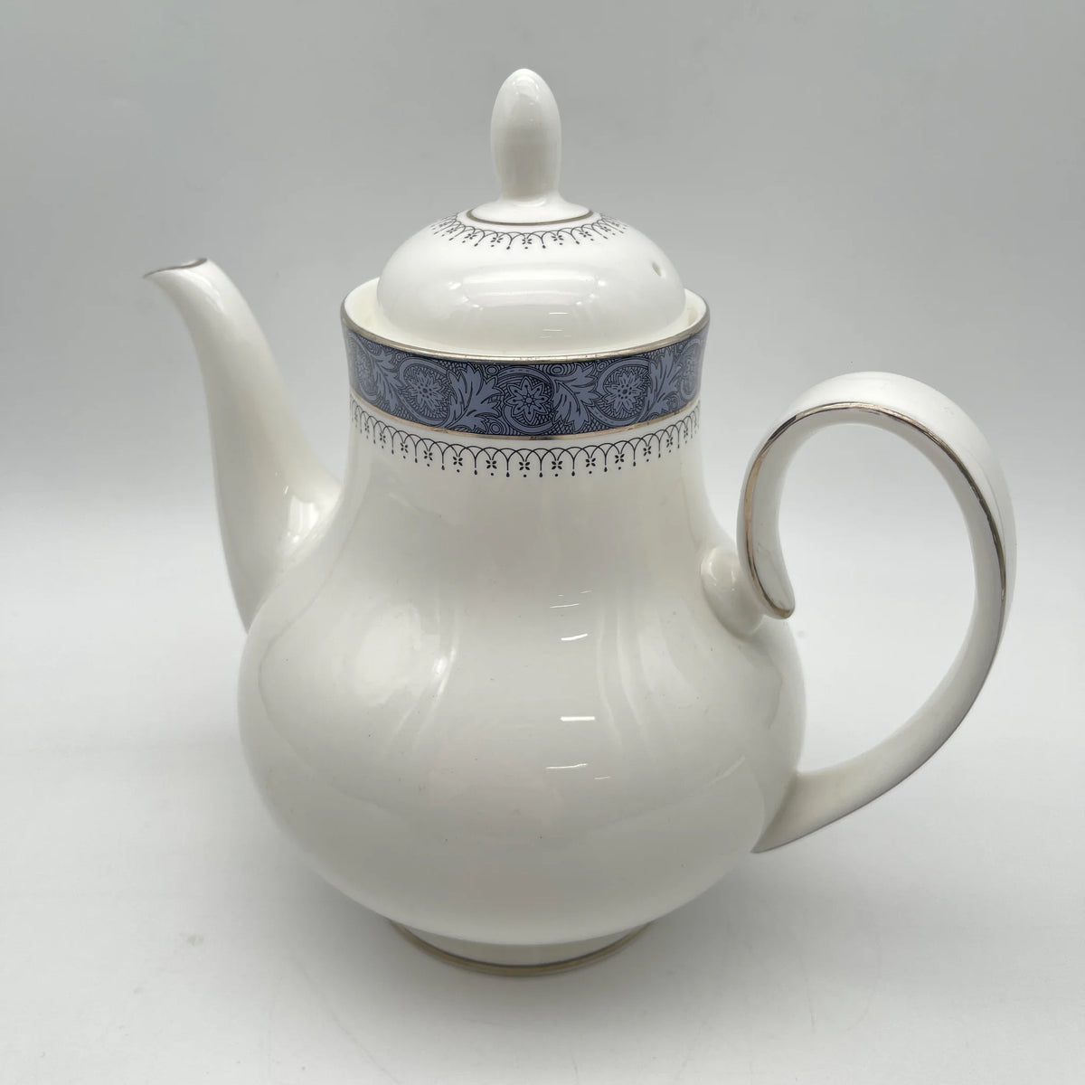 Royal Doulton / Teapot (coffee pod) / Sherbrooke / 1970-1990s / Fine Bone China / England / Silver, acanthus, blue, Western tableware, tea time, coffee pot / [Vintage]