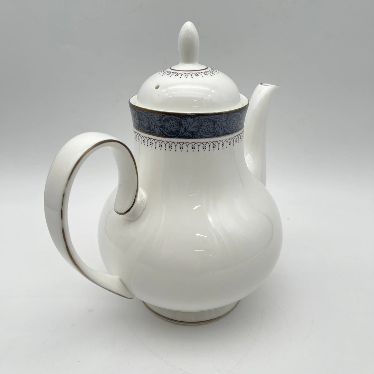 Royal Doulton / Teapot (coffee pod) / Sherbrooke / 1970-1990s / Fine Bone China / England / Silver, acanthus, blue, Western tableware, tea time, coffee pot / [Vintage]