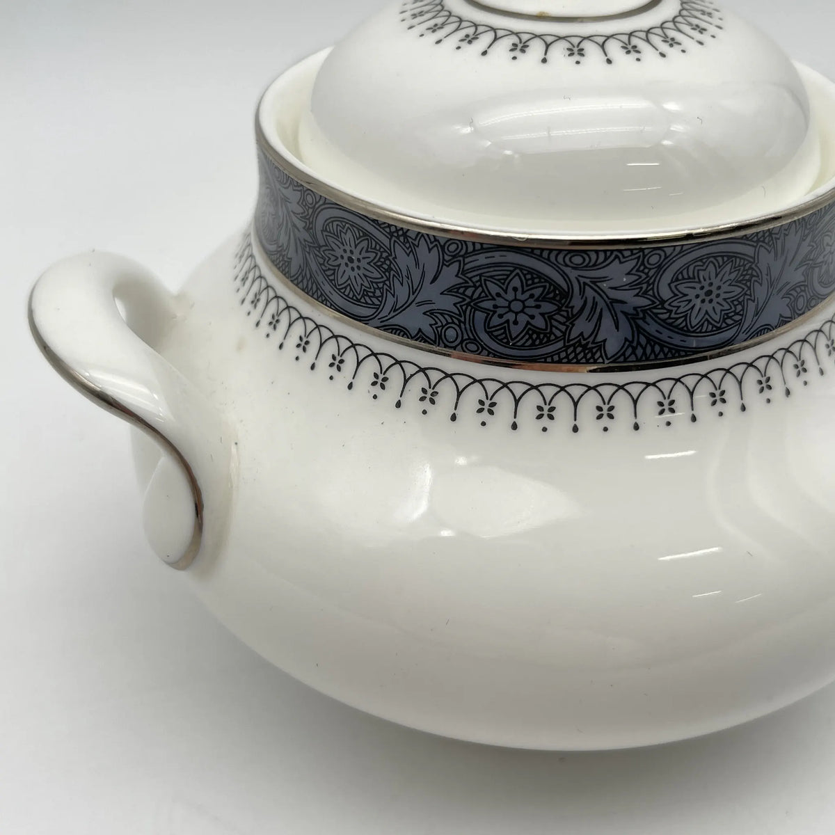 Royal Doulton / Sugar Bowl (Sugar Pot) / Sherbrooke / 1970-1990s / Fine Bone China / England / Silver, Acanthus, Blue, Western Tableware, Tea Time, Coffee Pot / [Vintage]
