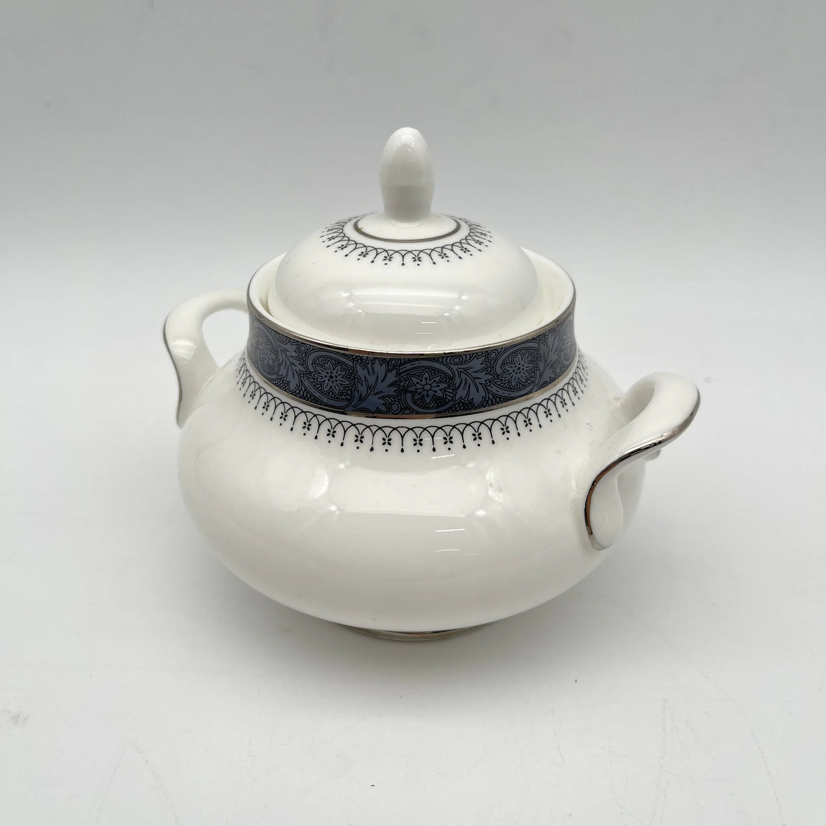 Royal Doulton / Sugar Bowl (Sugar Pot) / Sherbrooke / 1970-1990s / Fine Bone China / England / Silver, Acanthus, Blue, Western Tableware, Tea Time, Coffee Pot / [Vintage]