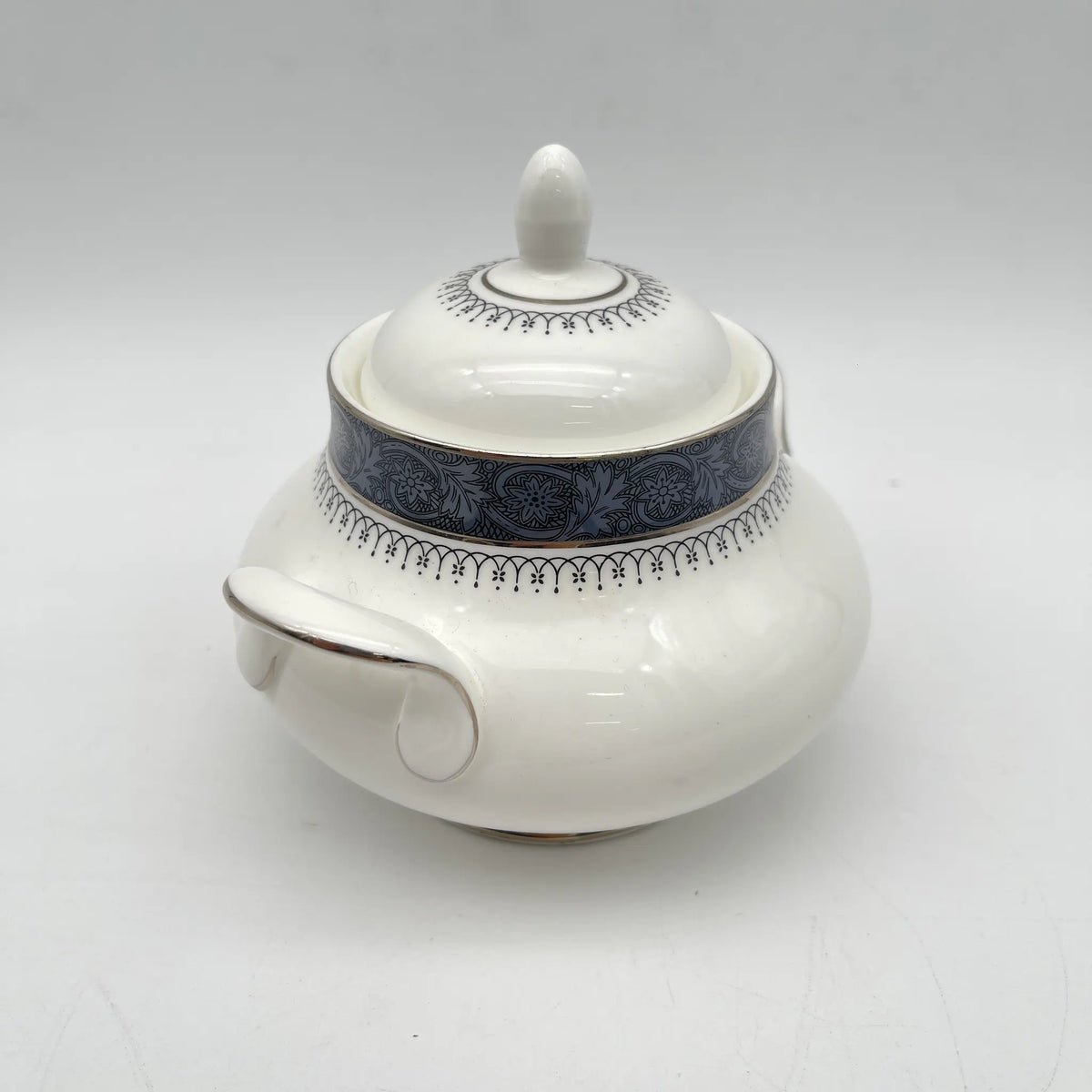 Royal Doulton / Sugar Bowl (Sugar Pot) / Sherbrooke / 1970-1990s / Fine Bone China / England / Silver, Acanthus, Blue, Western Tableware, Tea Time, Coffee Pot / [Vintage]