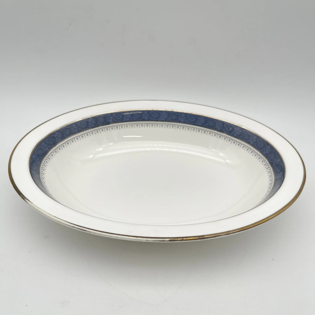 Royal Doulton (ロイヤルドルトン) / オーバルサービングボウル (大鉢) / Sherbrooke / 1970-1990年代 / Fine Bone China / イギリス / 銀彩, アカンサス,ブルー,洋食器,デザートプレート / [ビンテージ]