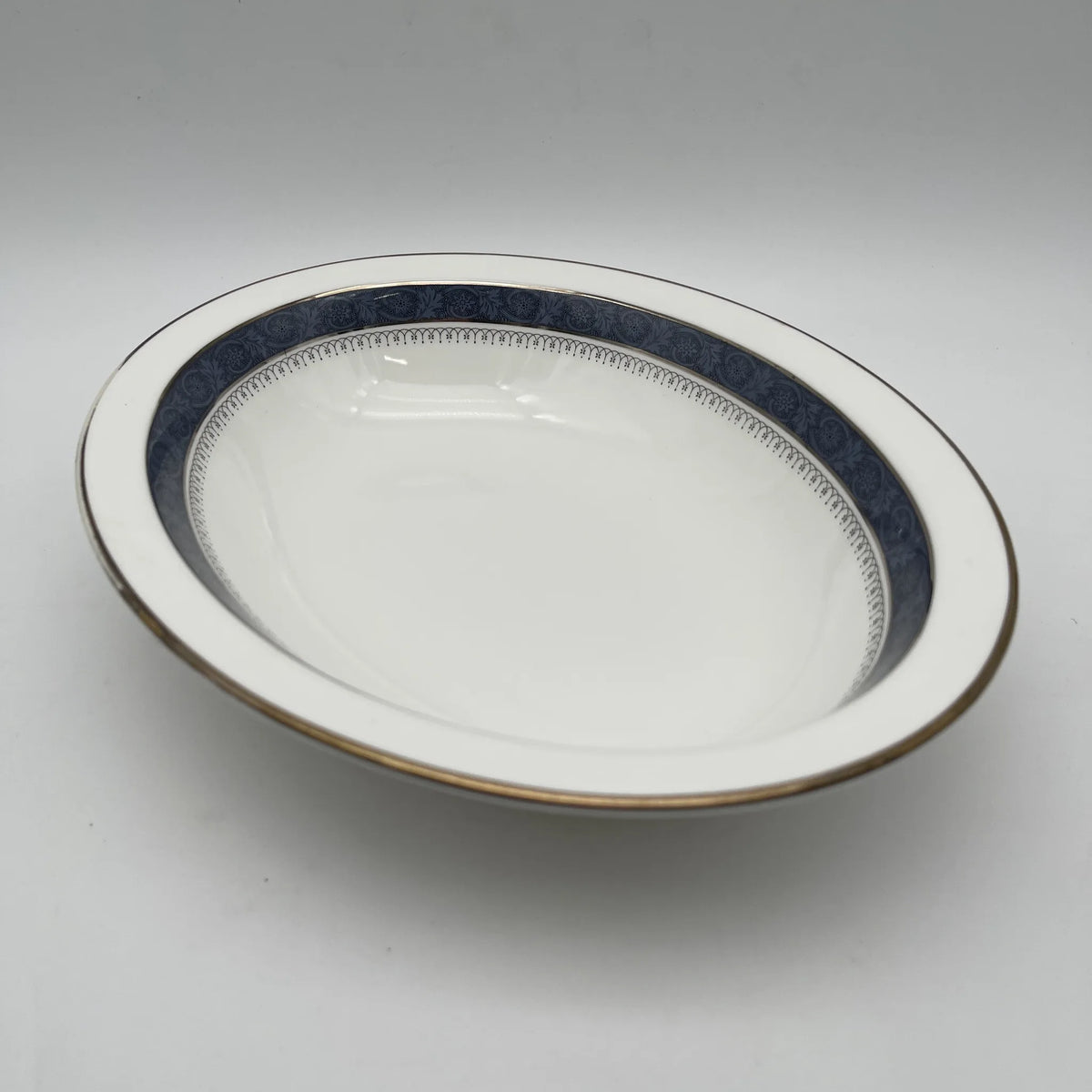 Royal Doulton / Oval serving bowl (large bowl) / Sherbrooke / 1970-1990s / Fine Bone China / England / Silver, acanthus, blue, Western tableware, dessert plate / [Vintage]